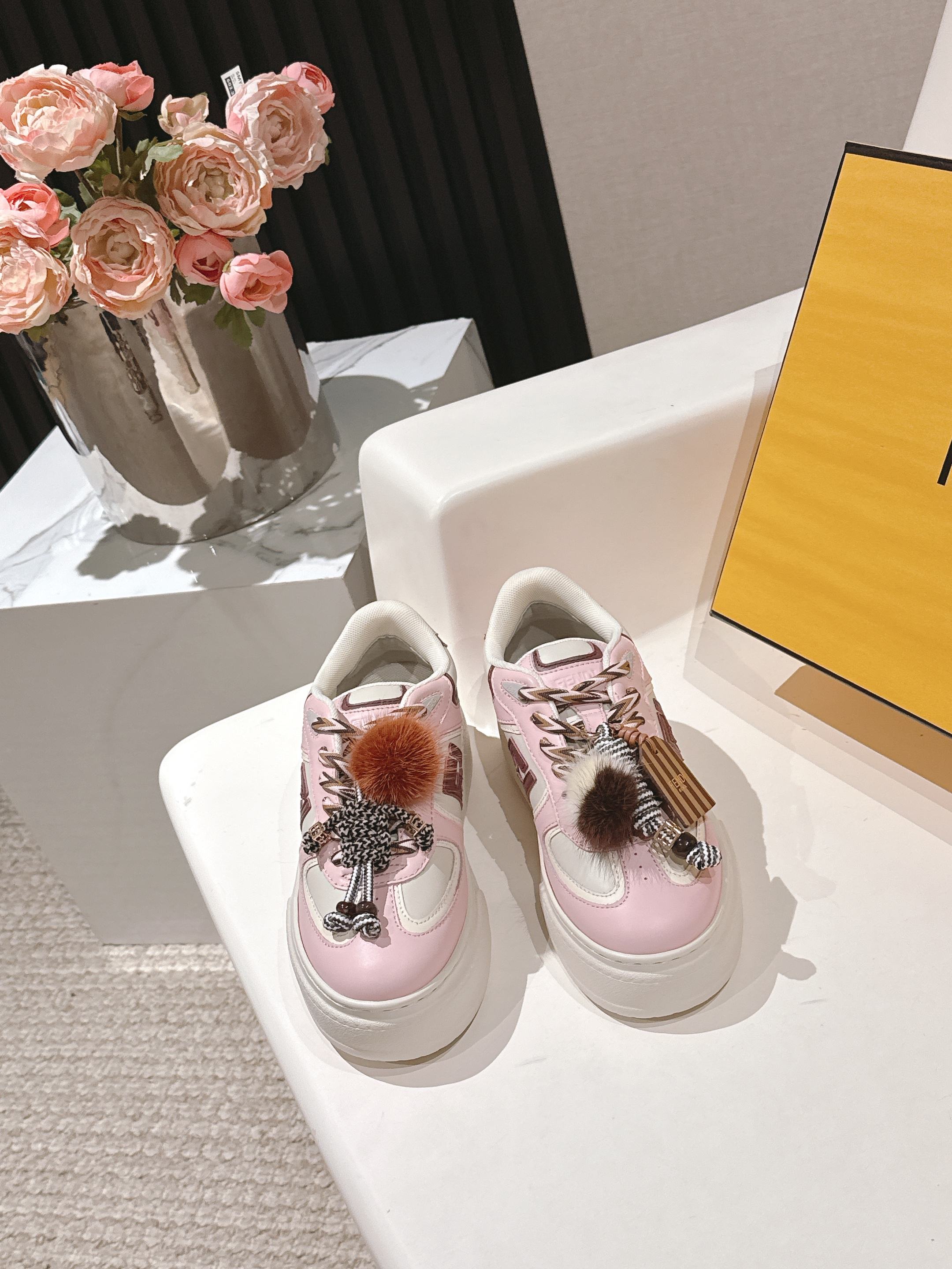 China Replica Fendi Women Shoes 126usd Only