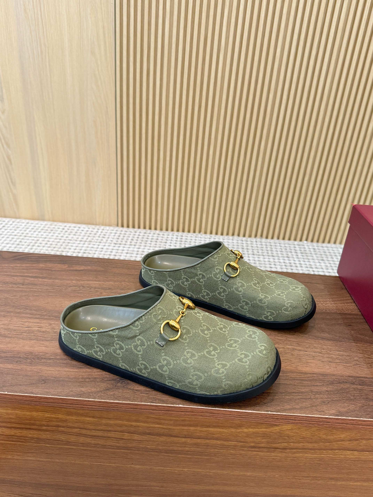 China Replica Gucci Women Shoes 66usd Only