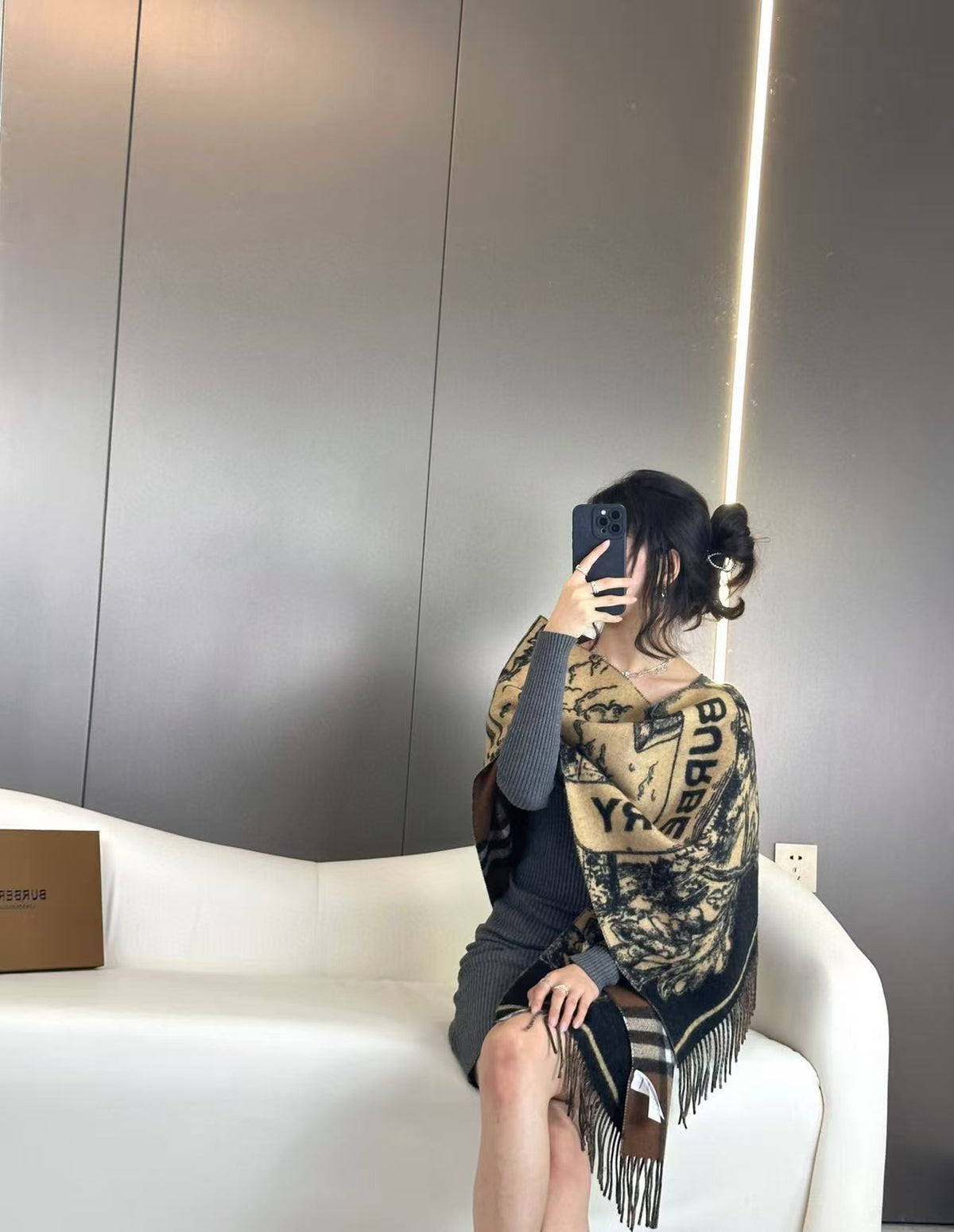 China Replica Burberry Scarf 54usd Only