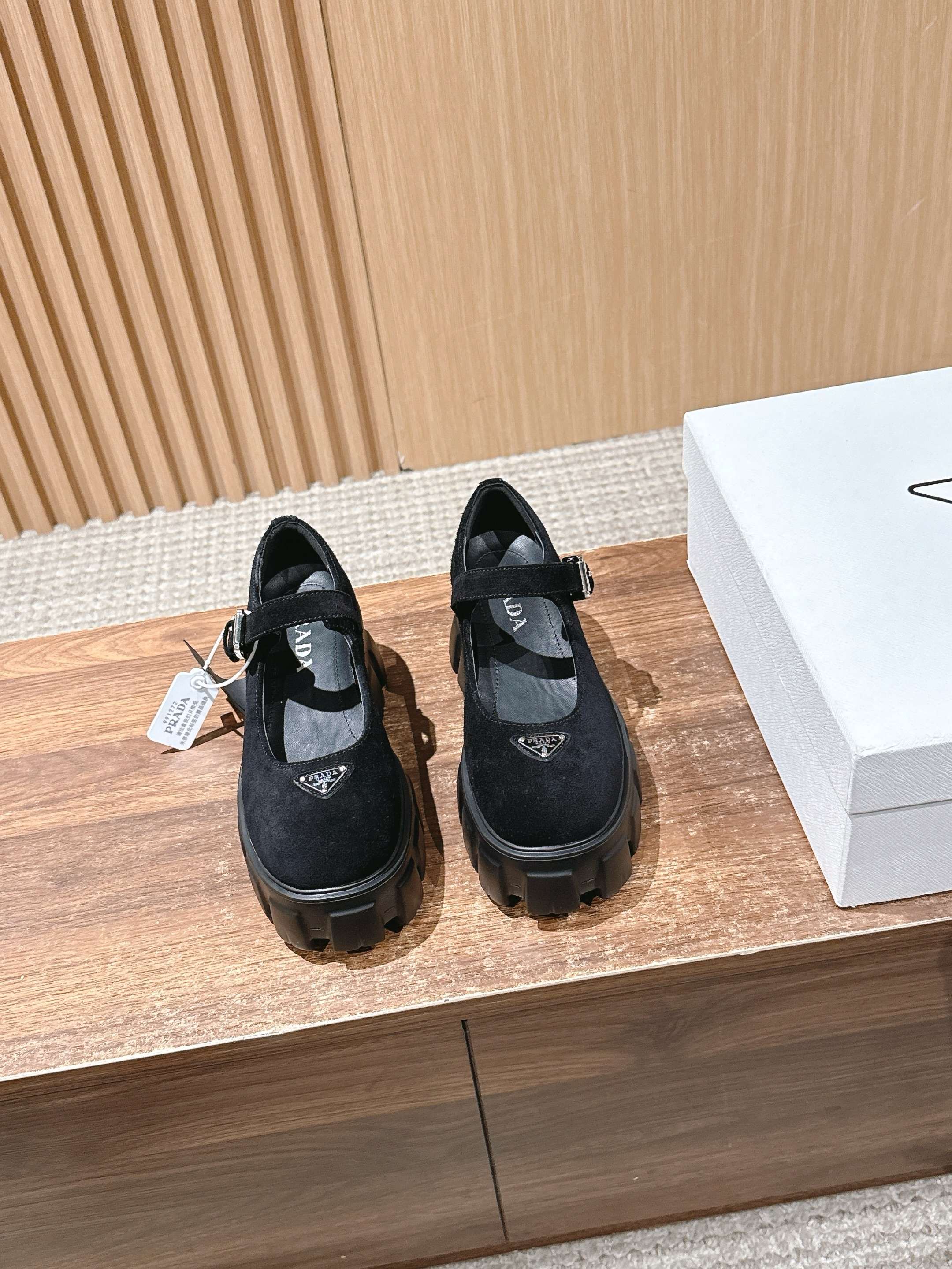 China Replica Prada Women Shoes 105usd Only