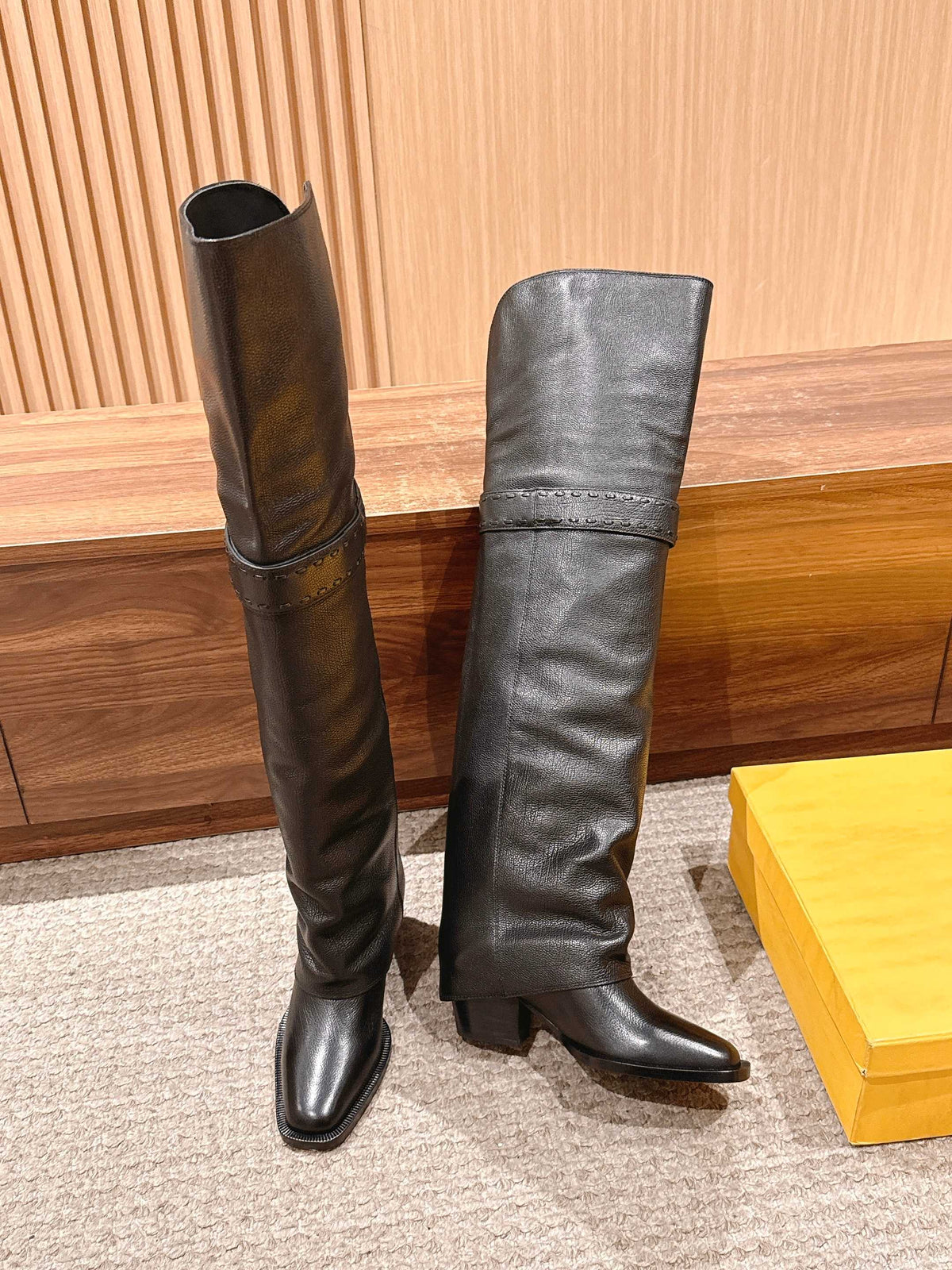China Replica Fendi Women Shoes 245usd Only
