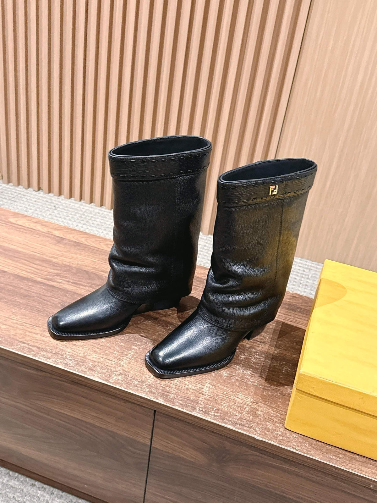 China Replica Fendi Women Shoes 186usd Only