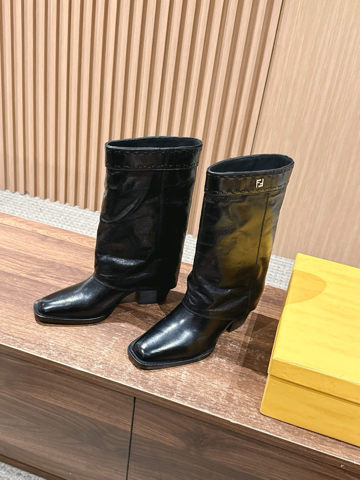 China Replica Fendi Women Shoes 186usd Only