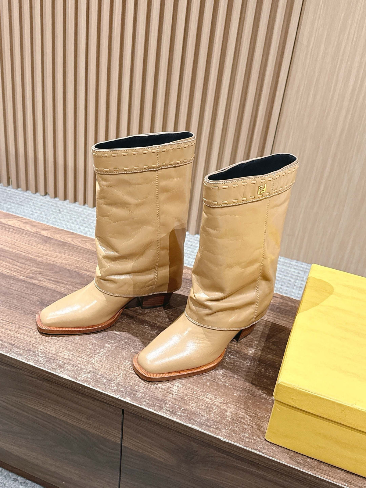 China Replica Fendi Women Shoes 186usd Only