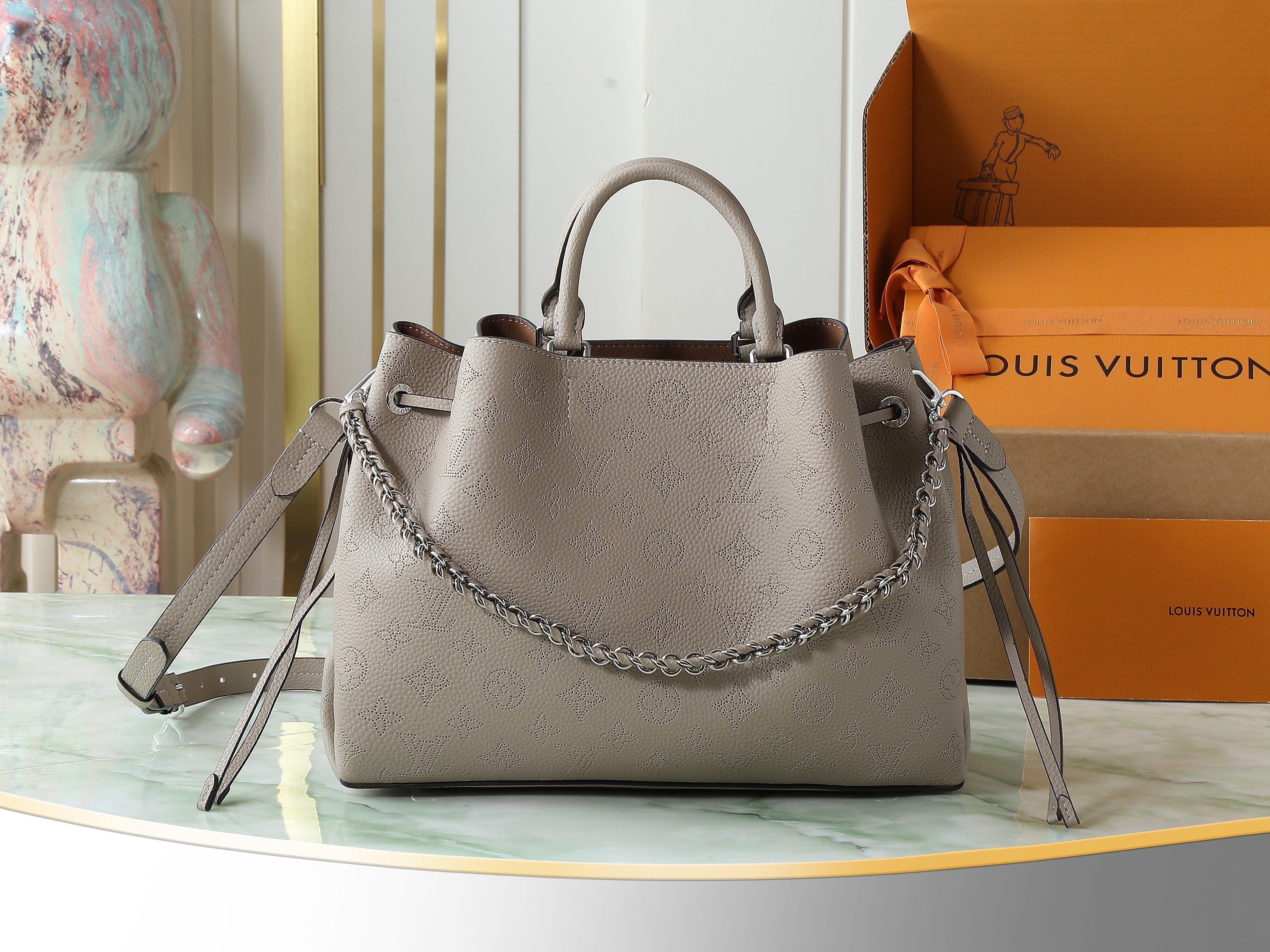 China Replica LV Handbags 216usd Only