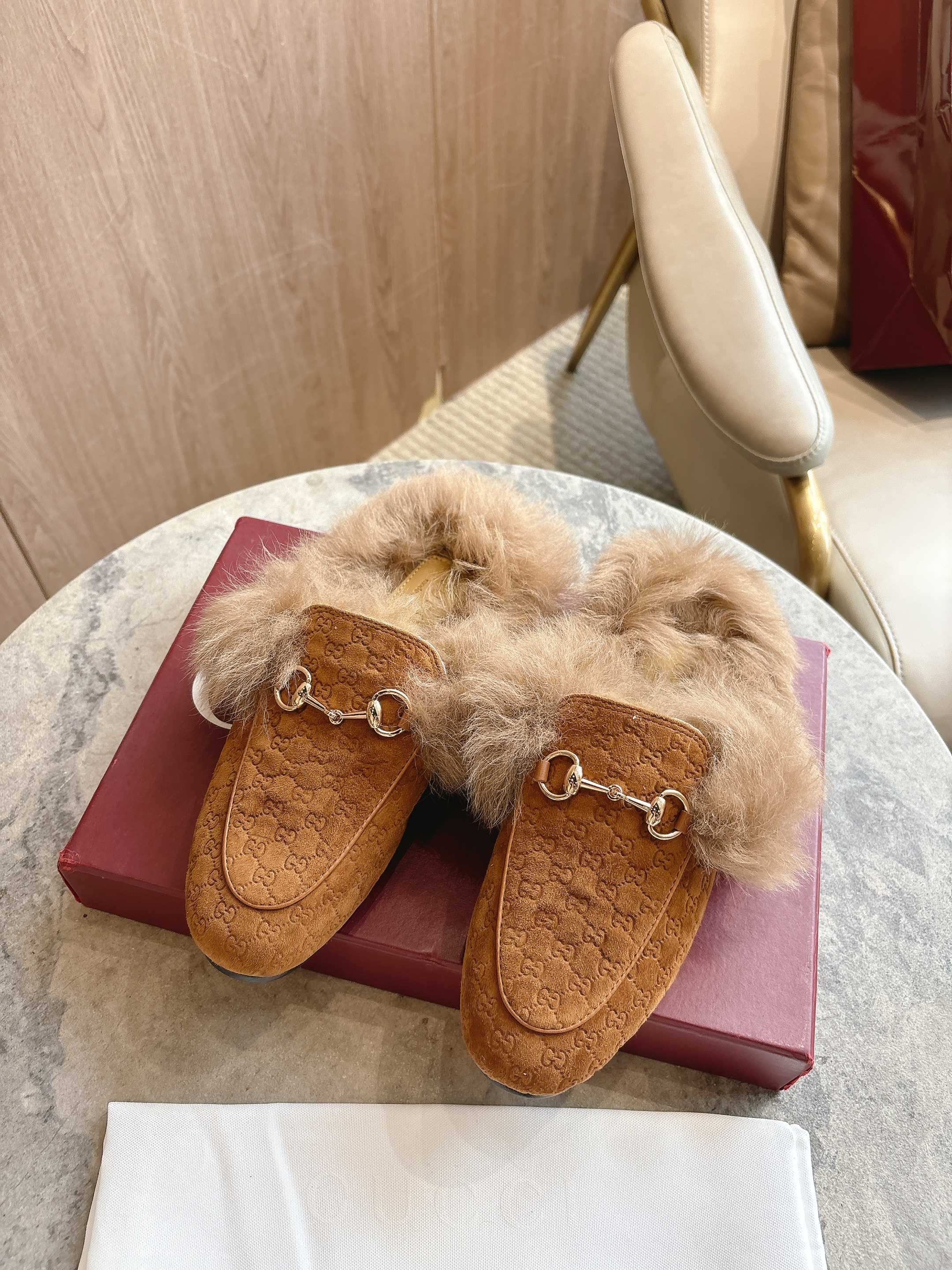 China Replica Gucci Women Shoes 102usd Only