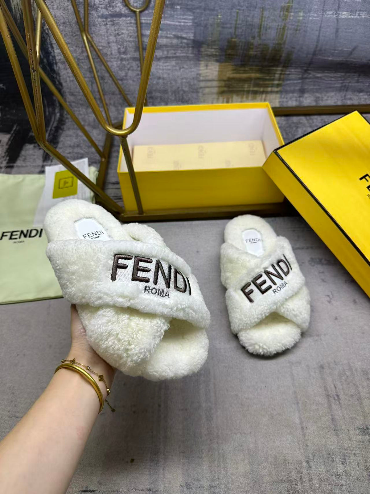 China Replica Fendi Women Shoes 95usd Only