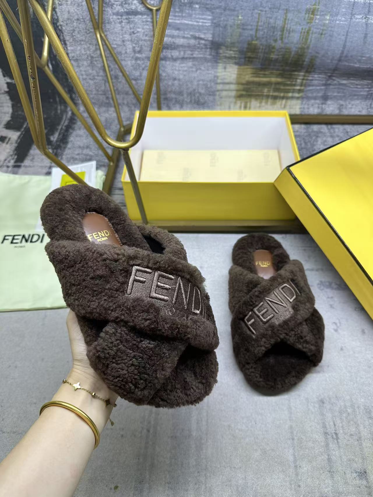 China Replica Fendi Women Shoes 95usd Only