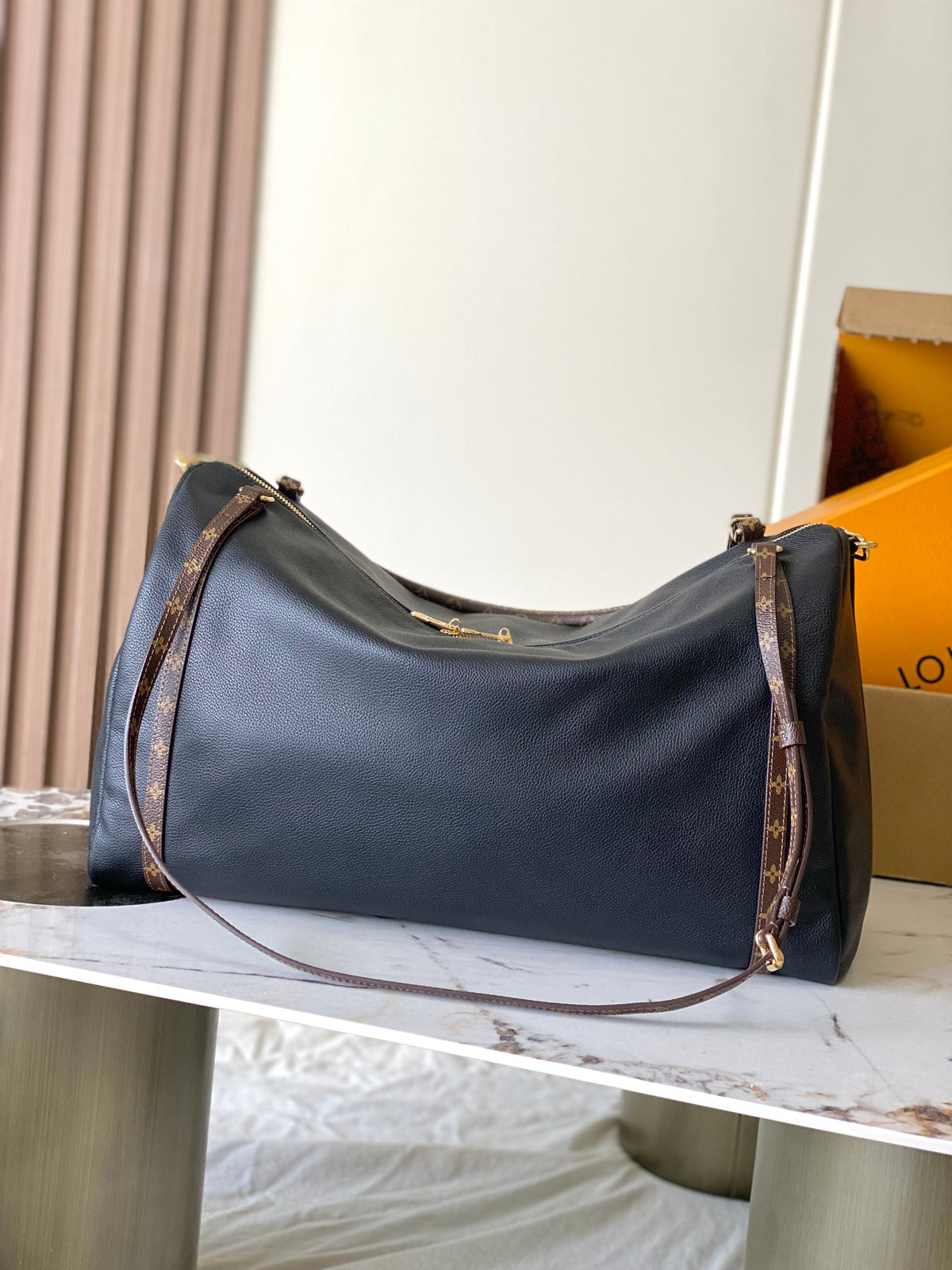China Replica LV Handbags 294usd Only