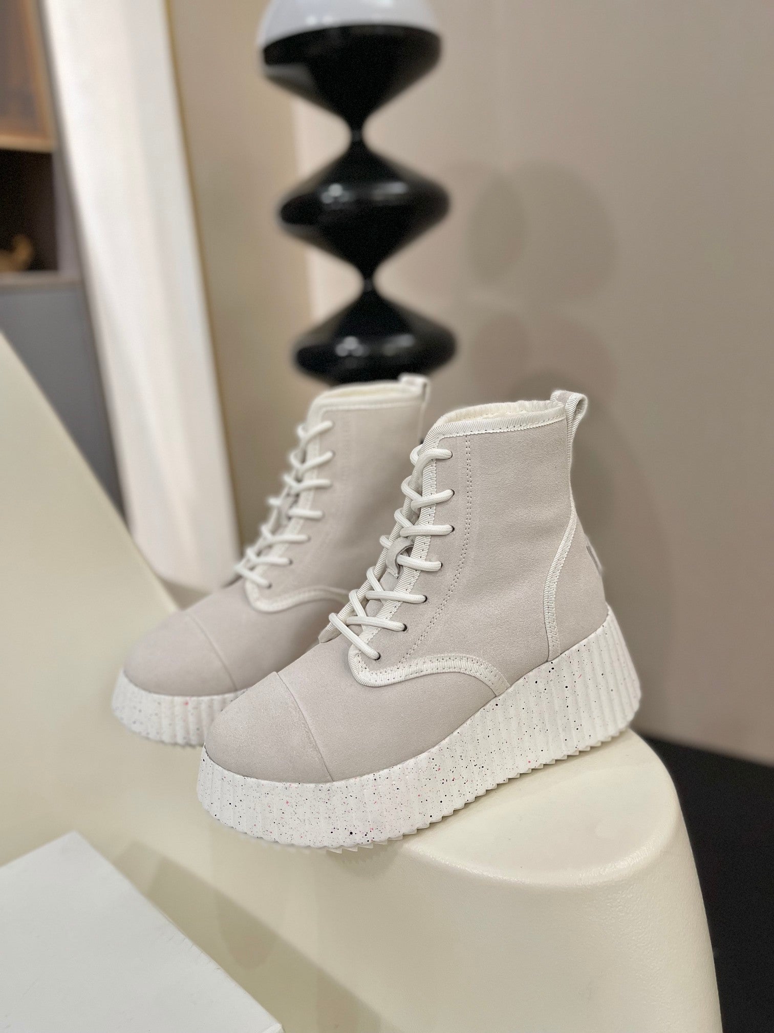 China Replica Loewe Women Shoes 119usd Only