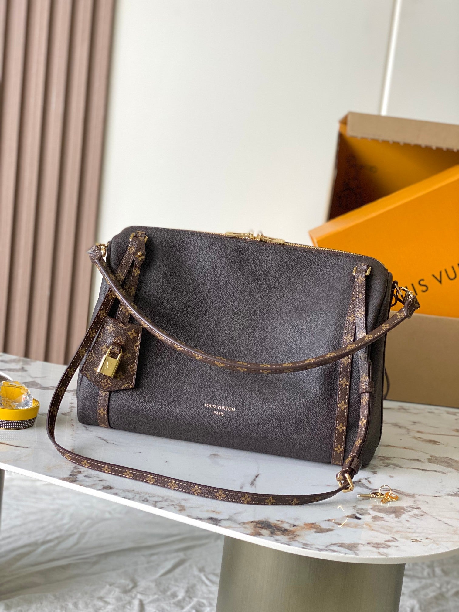 China Replica LV Handbags 279usd Only