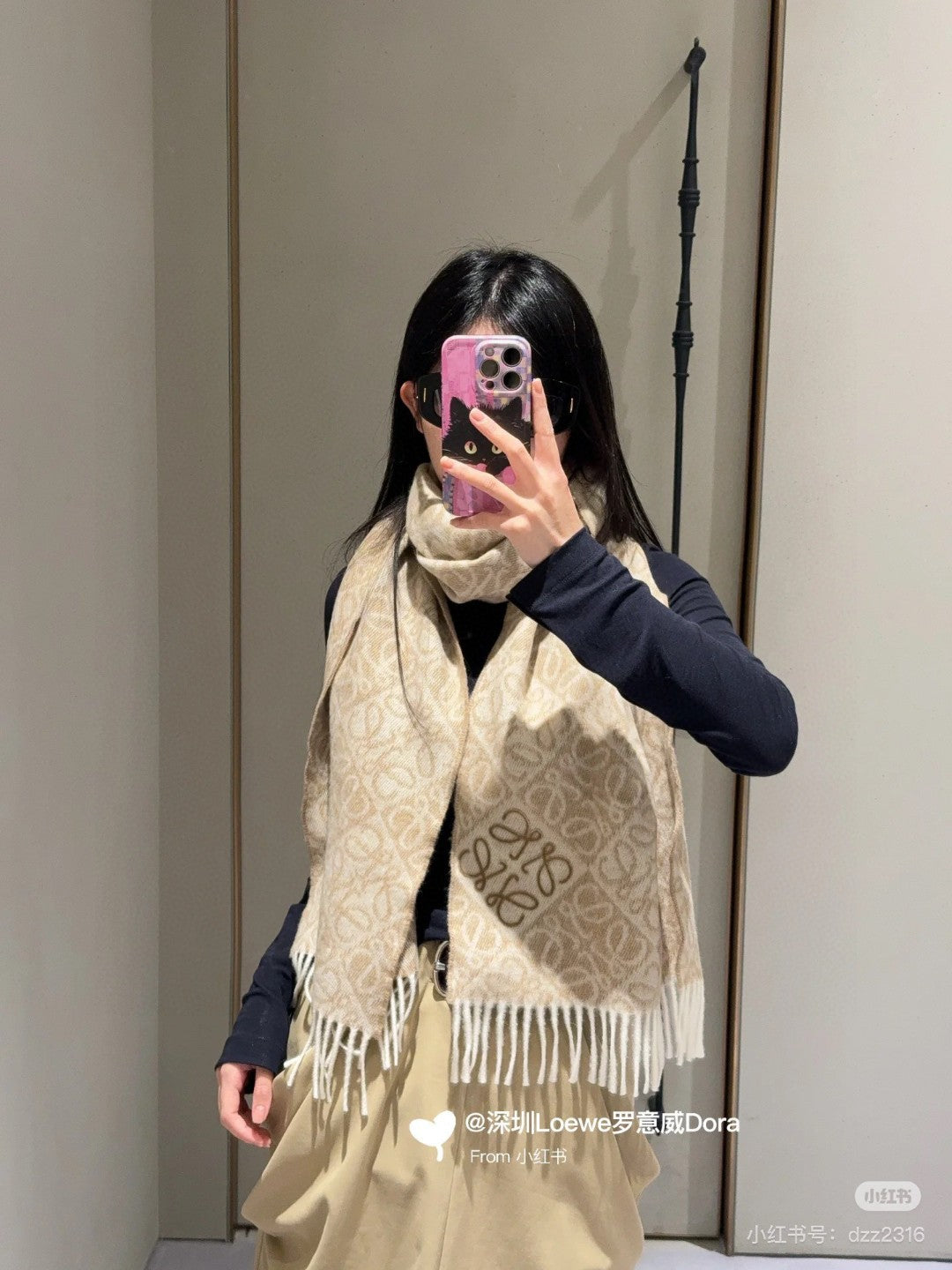 China Replica Loewe Scarf 50usd Only