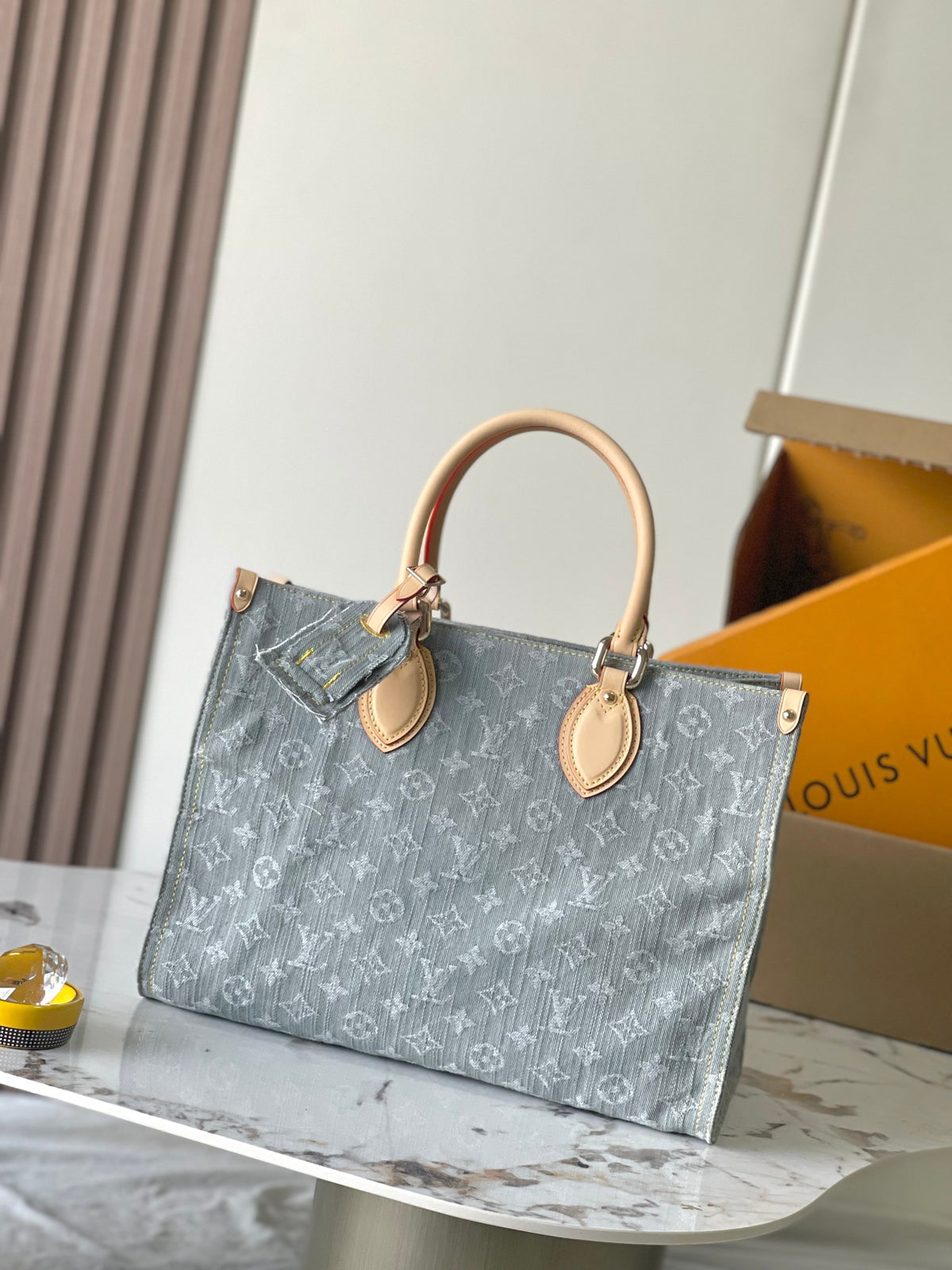 China Replica LV Handbags 255usd Only