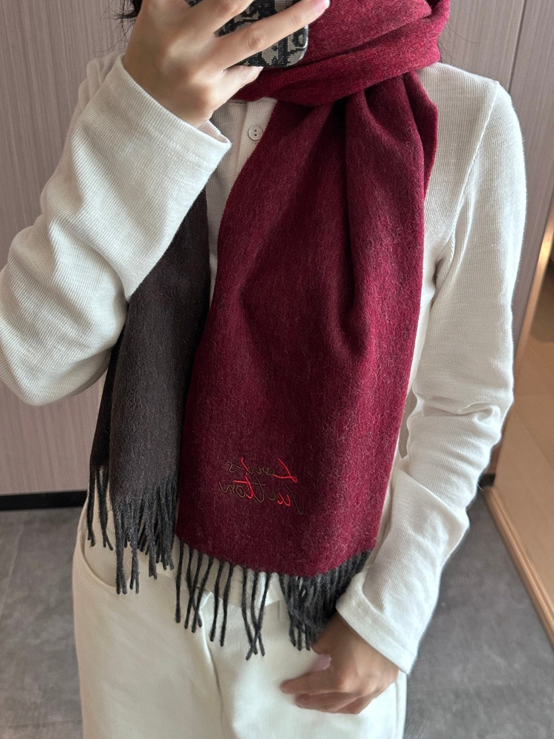 China Replica LV Scarf 54usd Only