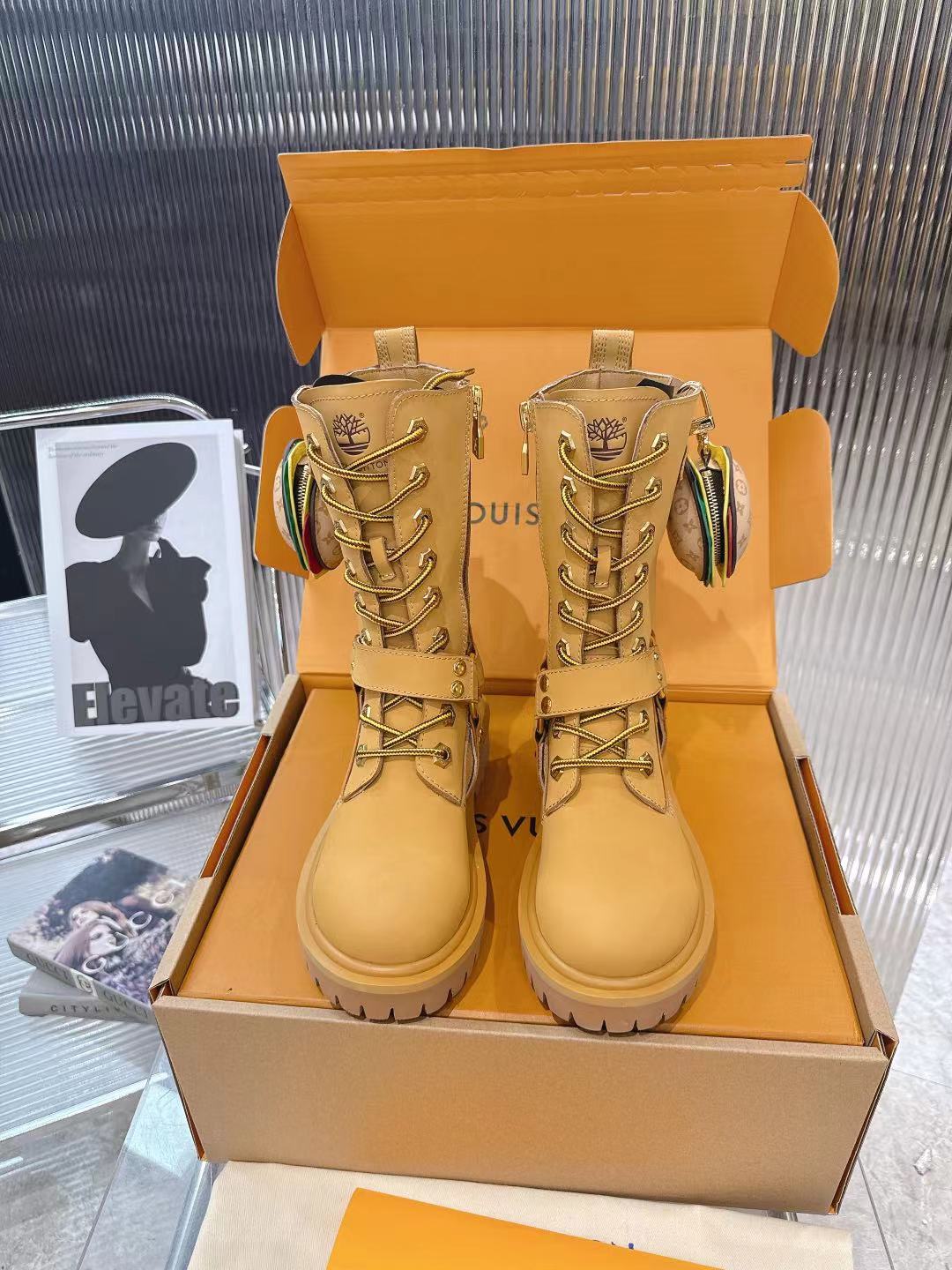 China Replica LV Women Shoes 182usd Only