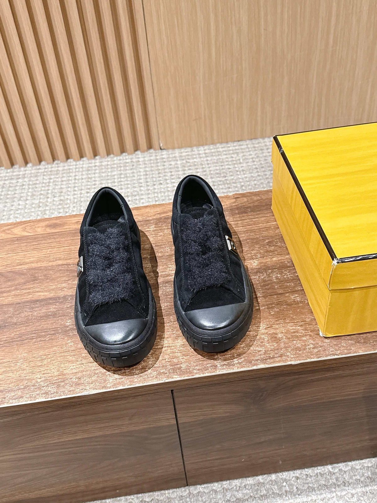 China Replica Fendi Women Shoes 108usd Only