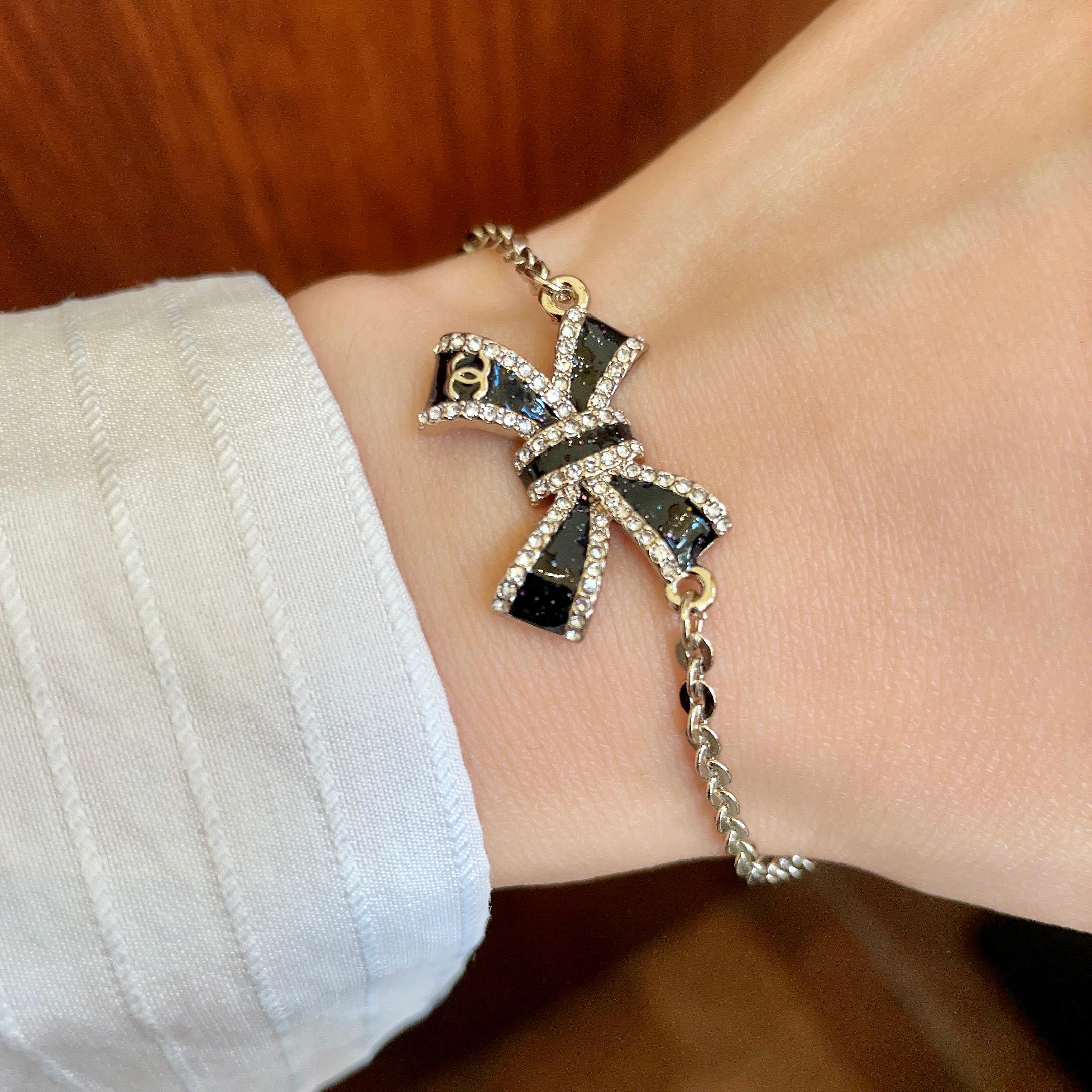 China Replica Chanel Bracelets 32usd Only
