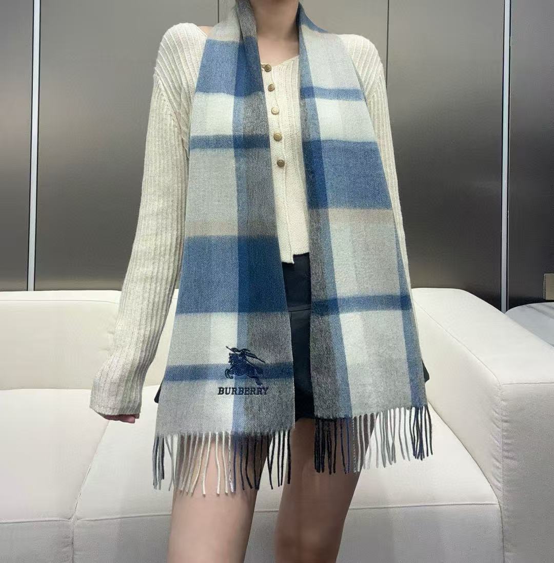 China Replica Gucci Scarf 44usd Only