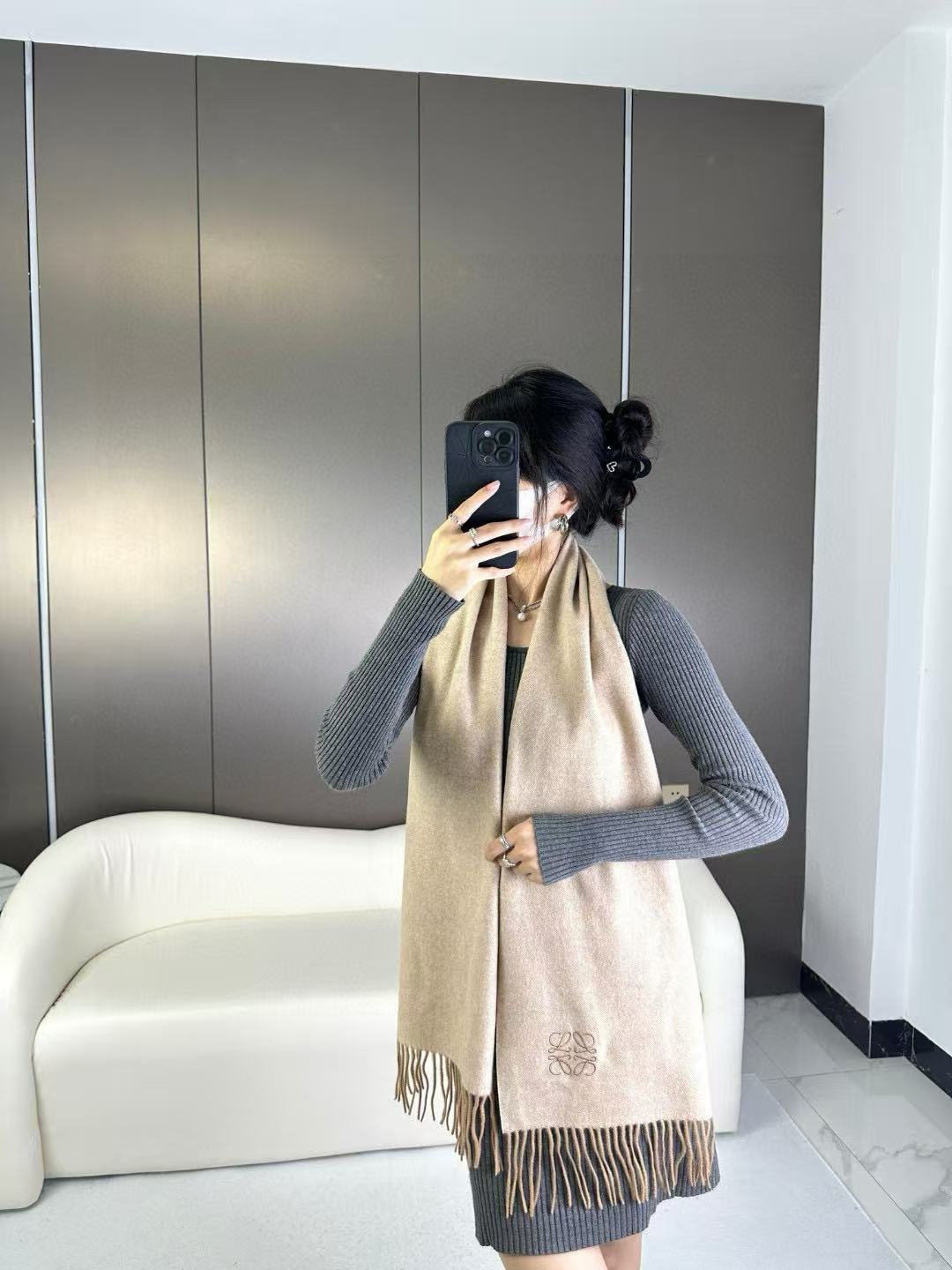 China Replica Loewe Scarf 52usd Only