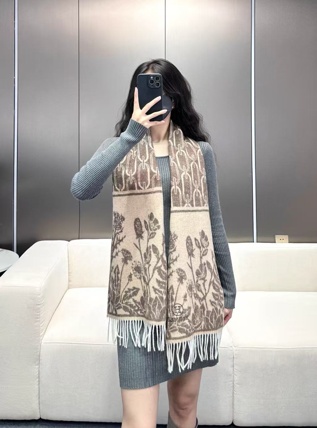 China Replica Gucci Scarf 48usd Only