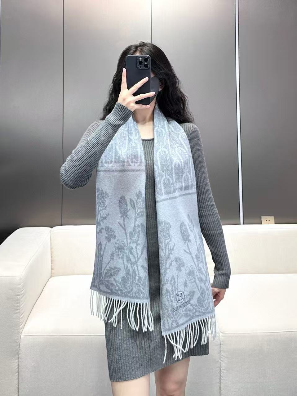China Replica Gucci Scarf 48usd Only