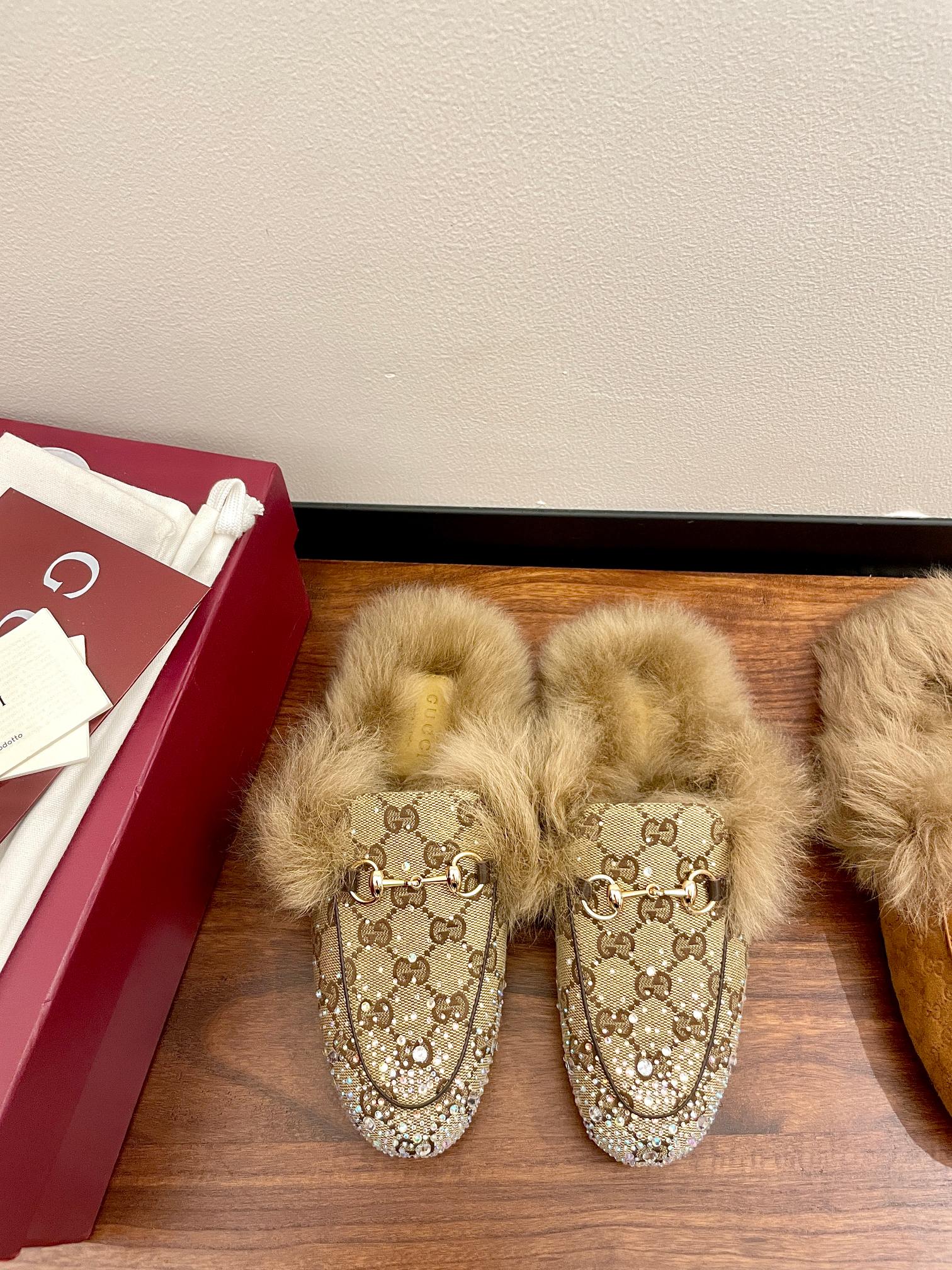 China Replica Gucci Women Shoes 124usd Only