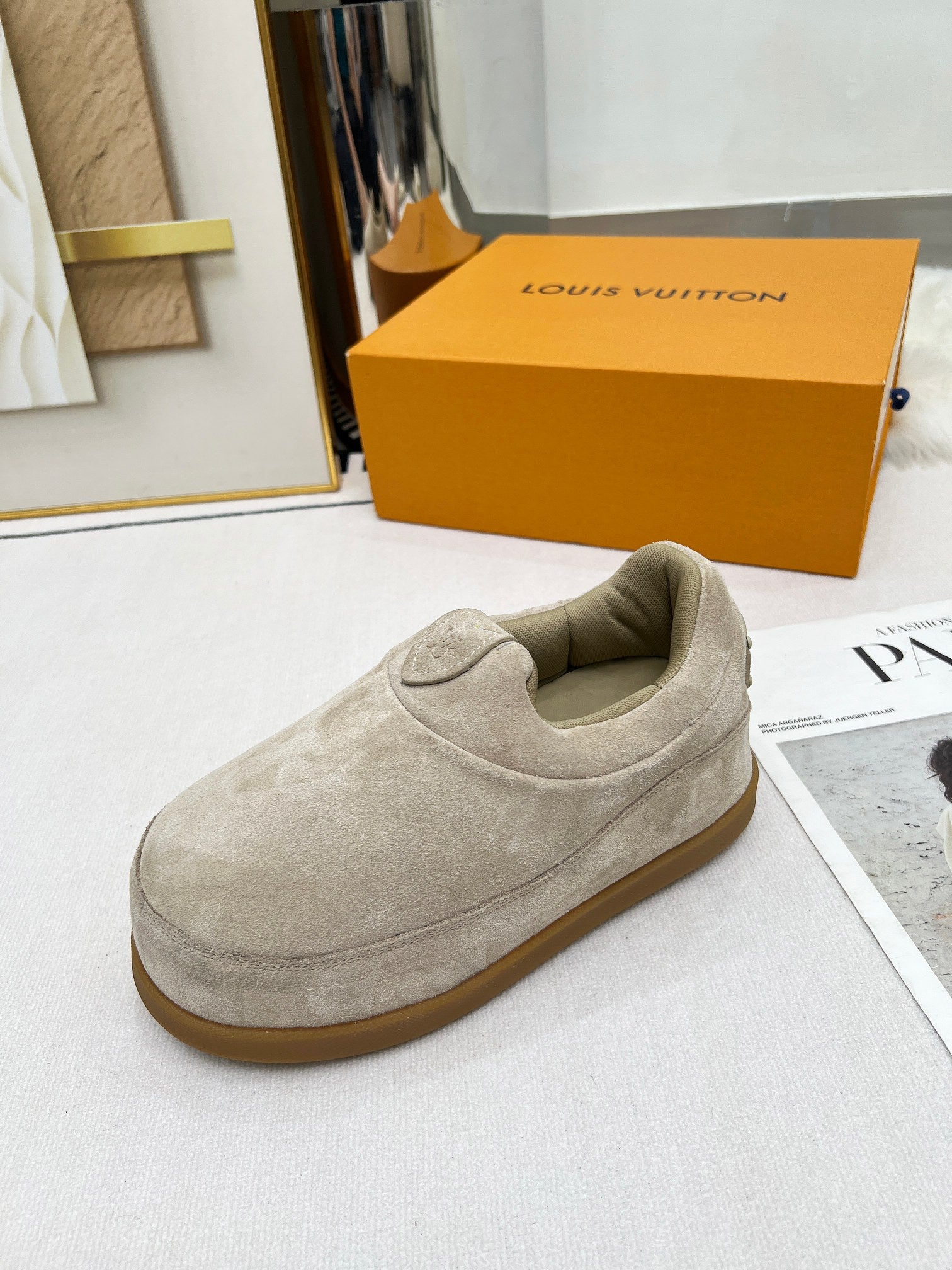 China Replica LV Women Shoes 122usd Only