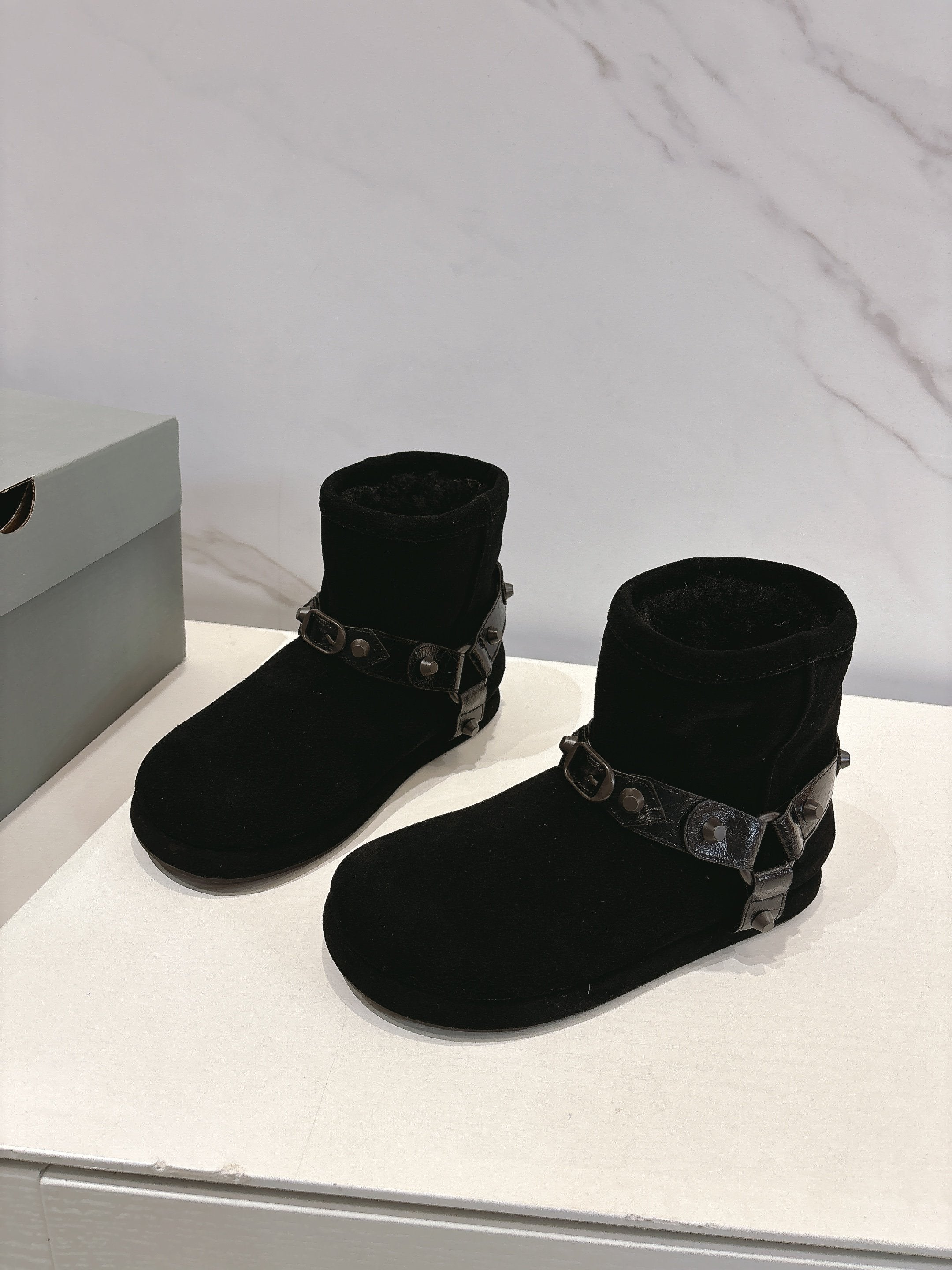 China Replica Balenciaga Women Shoes 105usd Only