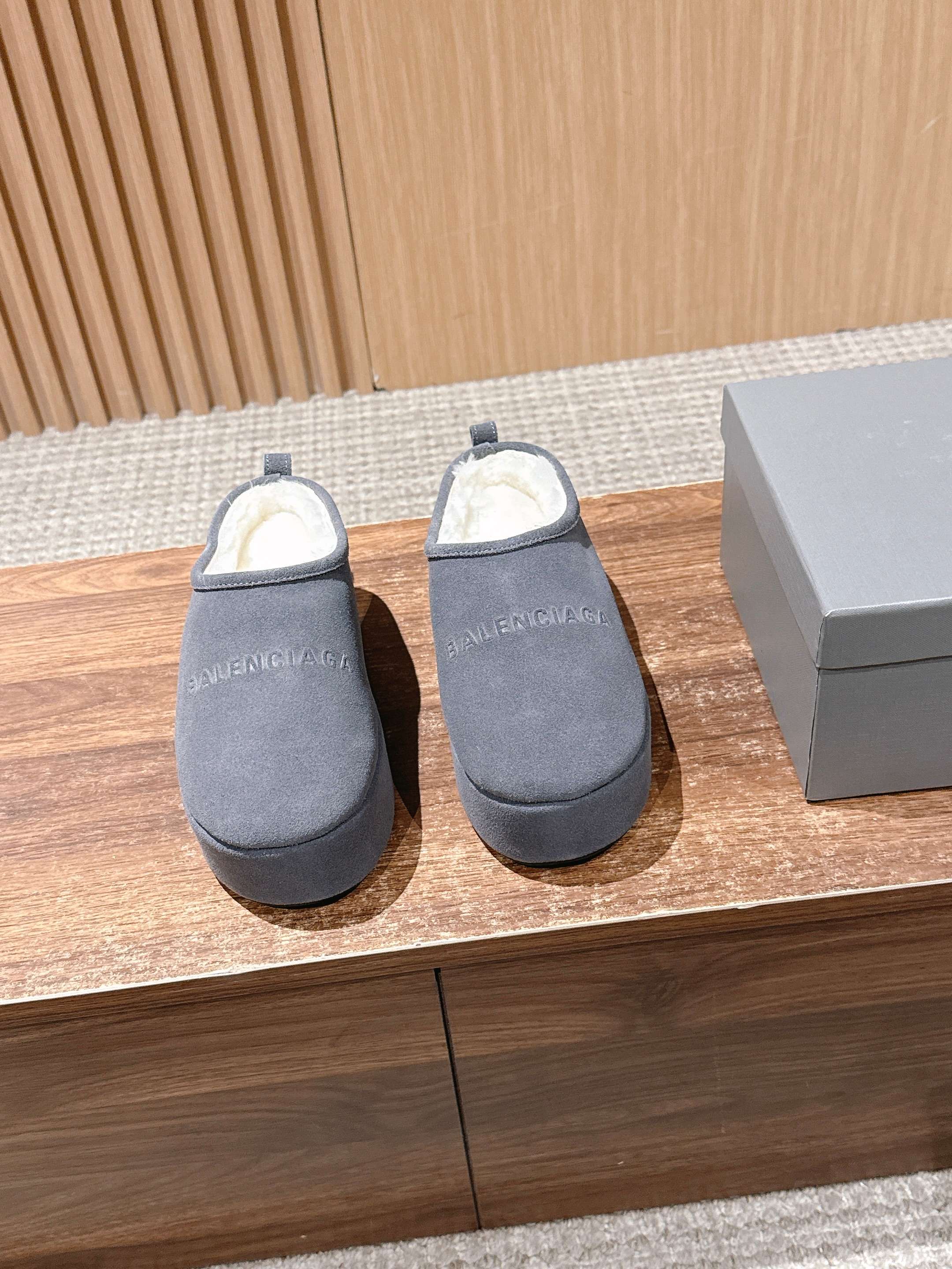 China Replica Balenciaga Women Shoes 95usd Only