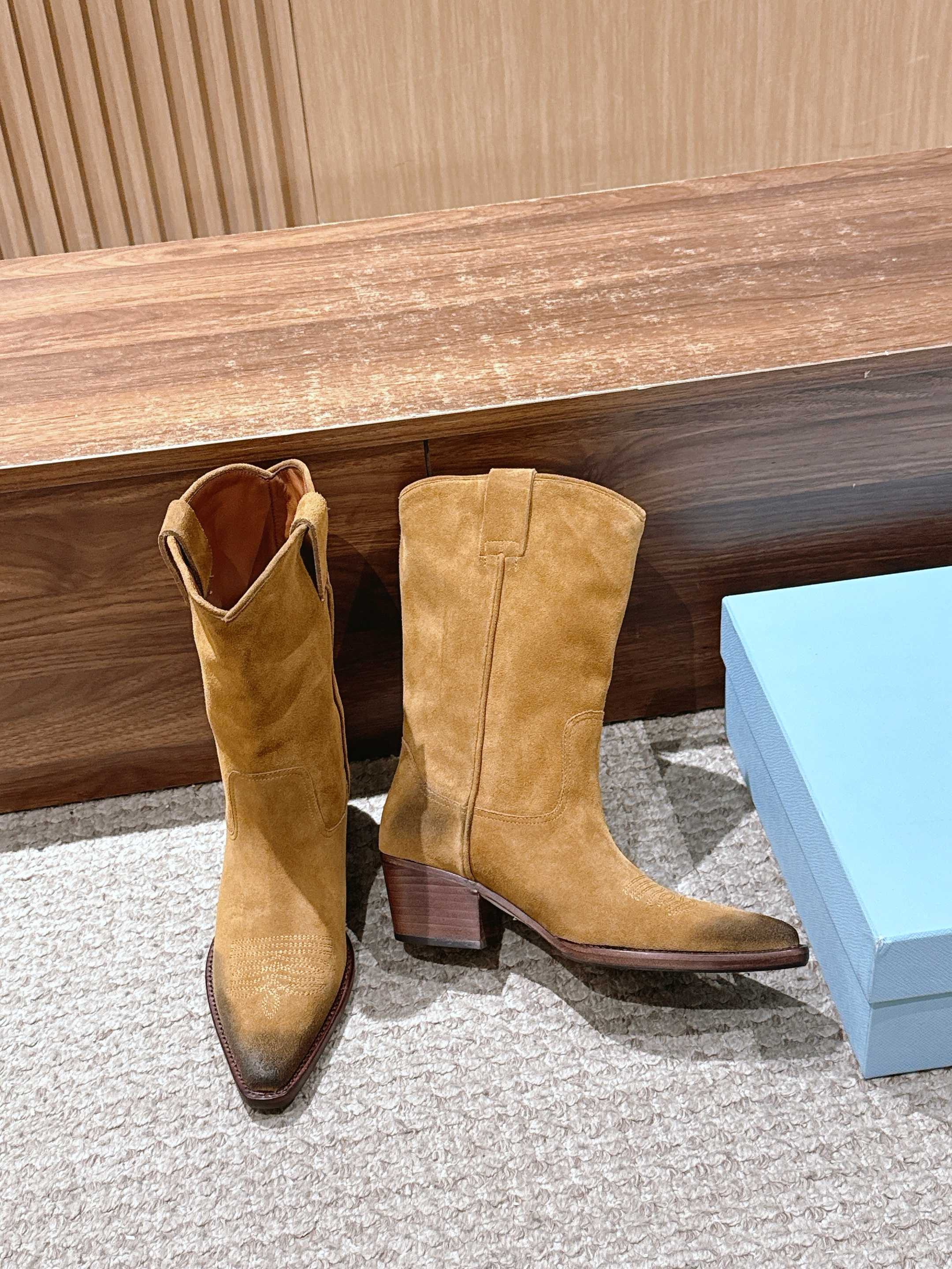 China Replica Prada Women Shoes 192usd Only