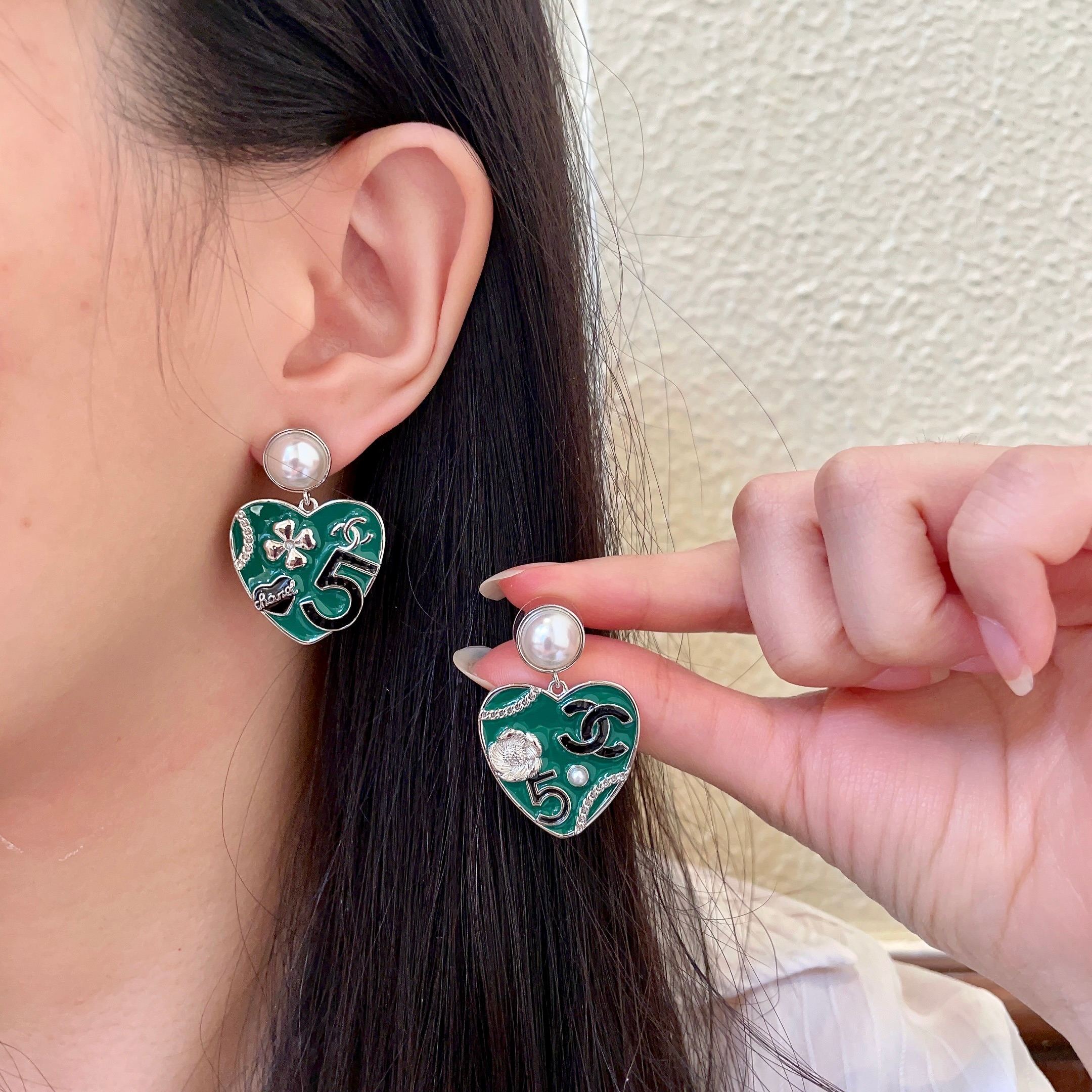 China Replica Chanel Earrings 42usd Only