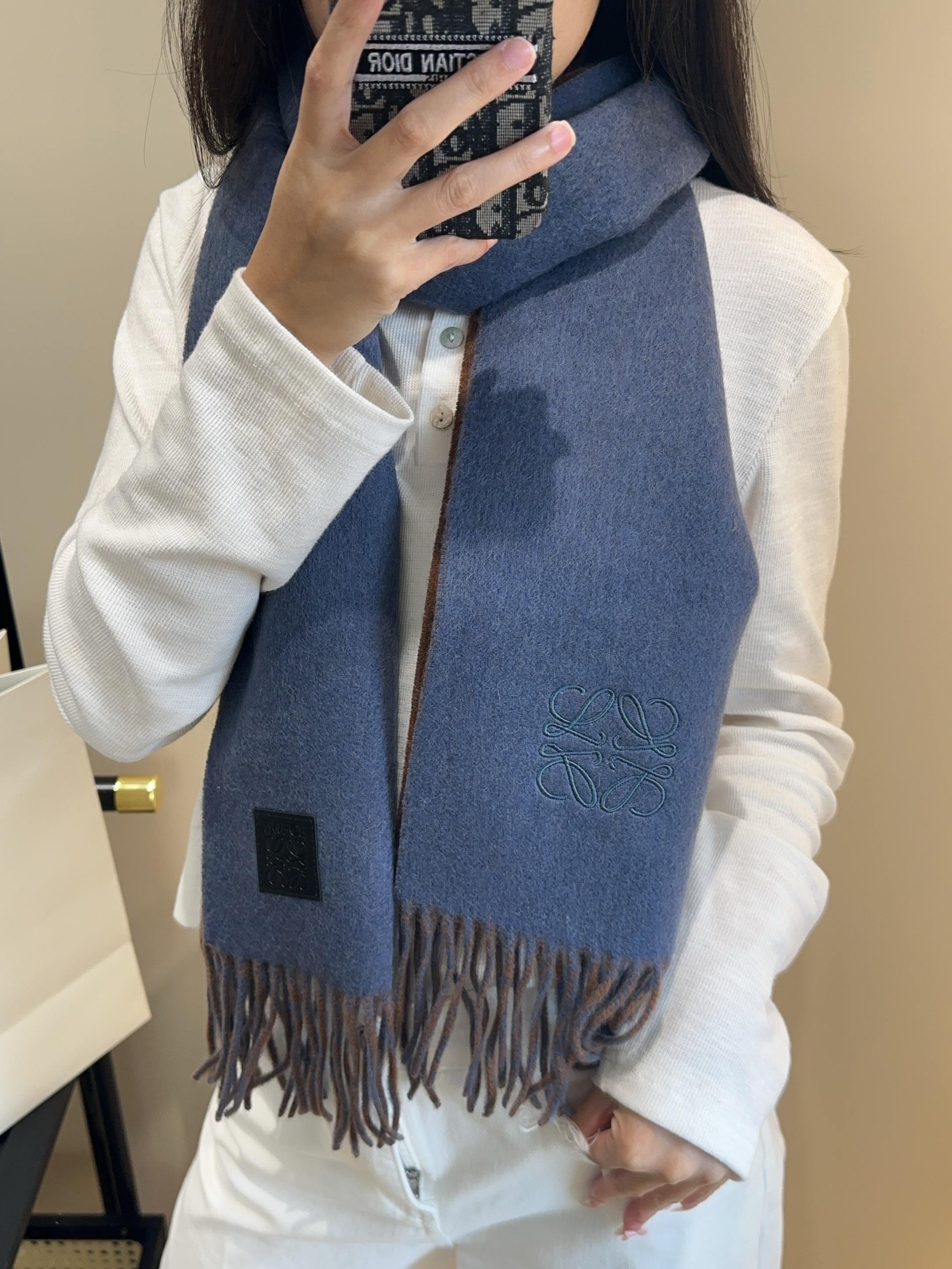 China Replica Loewe Scarf 56usd Only