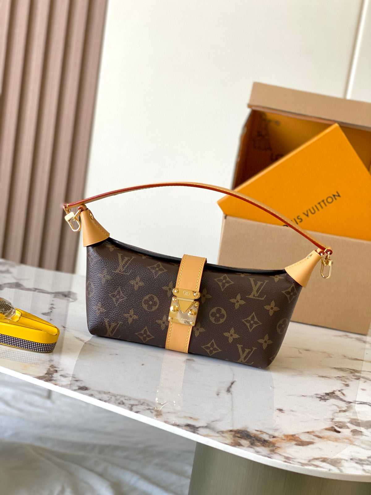 China Replica LV Handbags 177usd Only