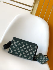 China Replica LV Handbags 111usd Only