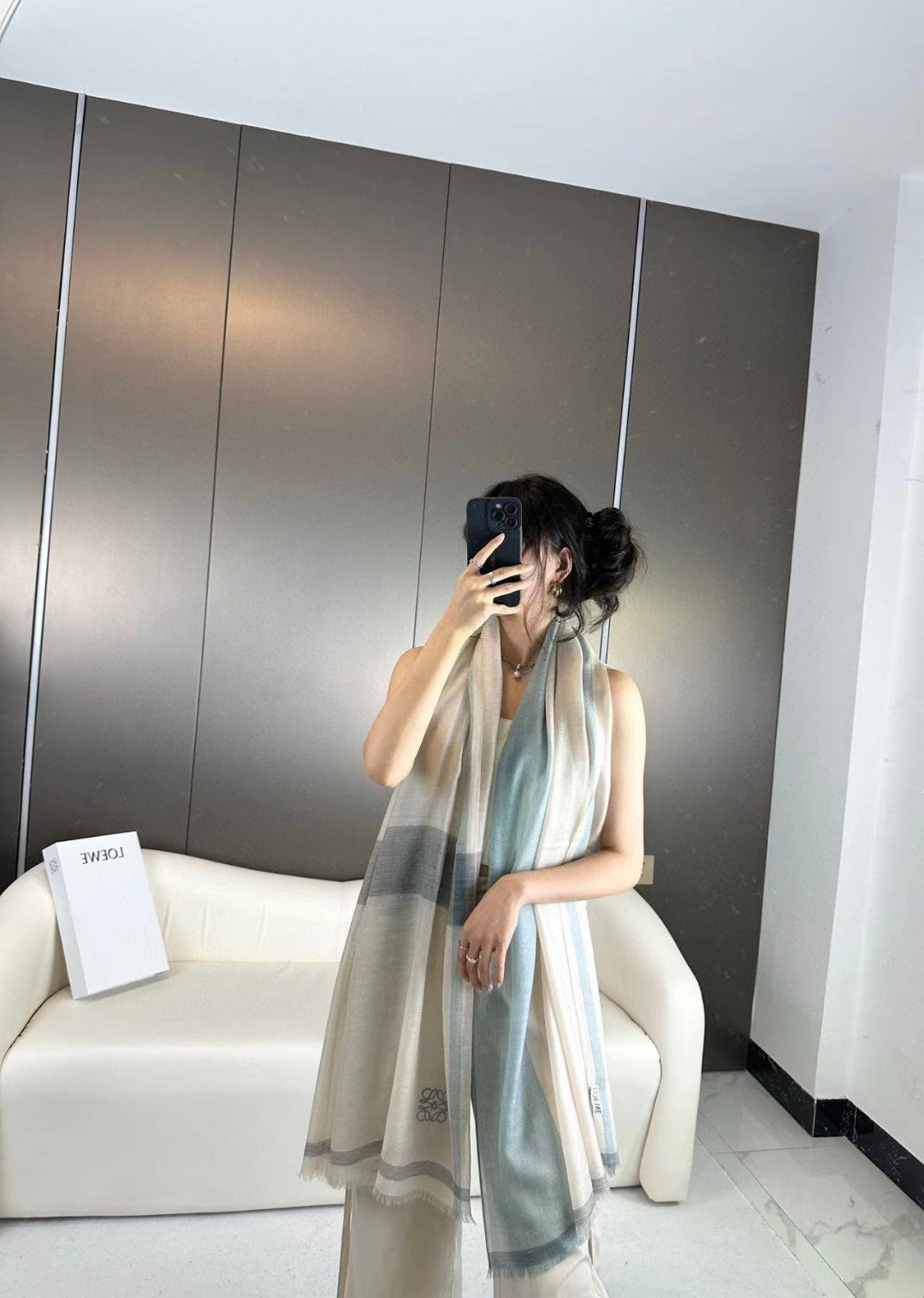 China Replica Loewe Scarf 70usd Only