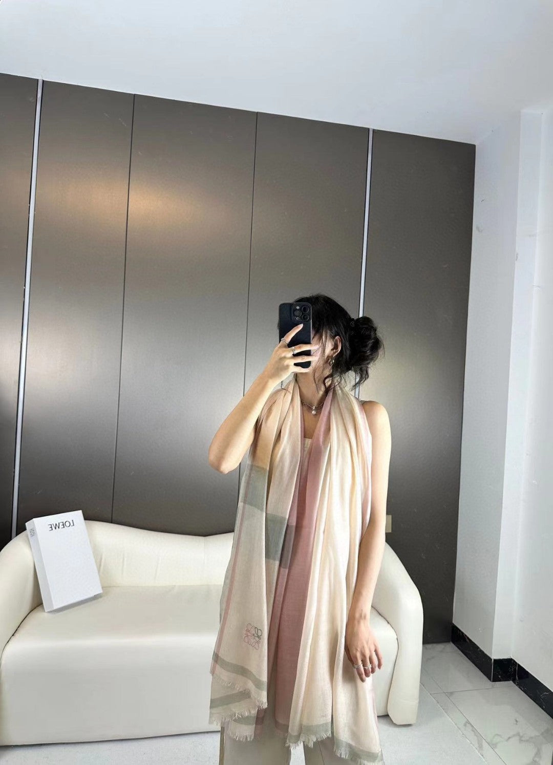 China Replica Loewe Scarf 70usd Only
