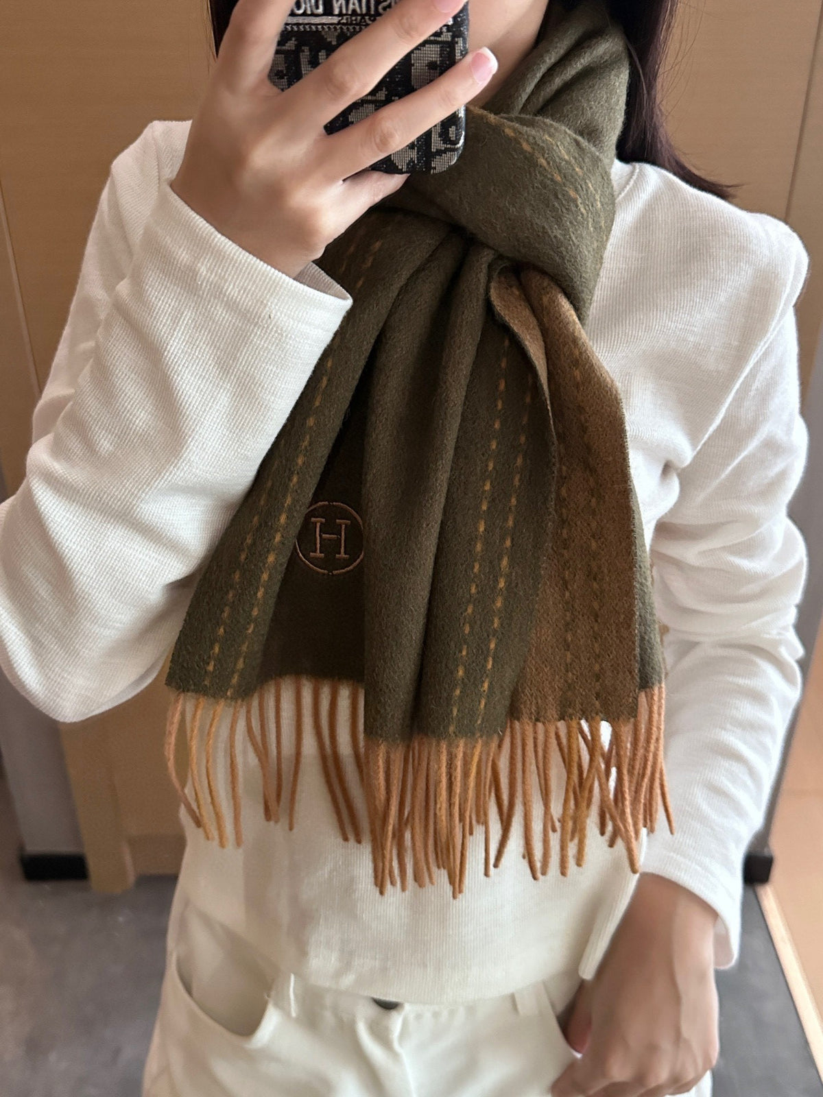 China Replica Hermes Scarf 44usd Only