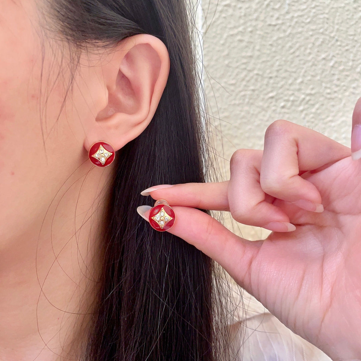 China Replica LV Earrings 25usd Only