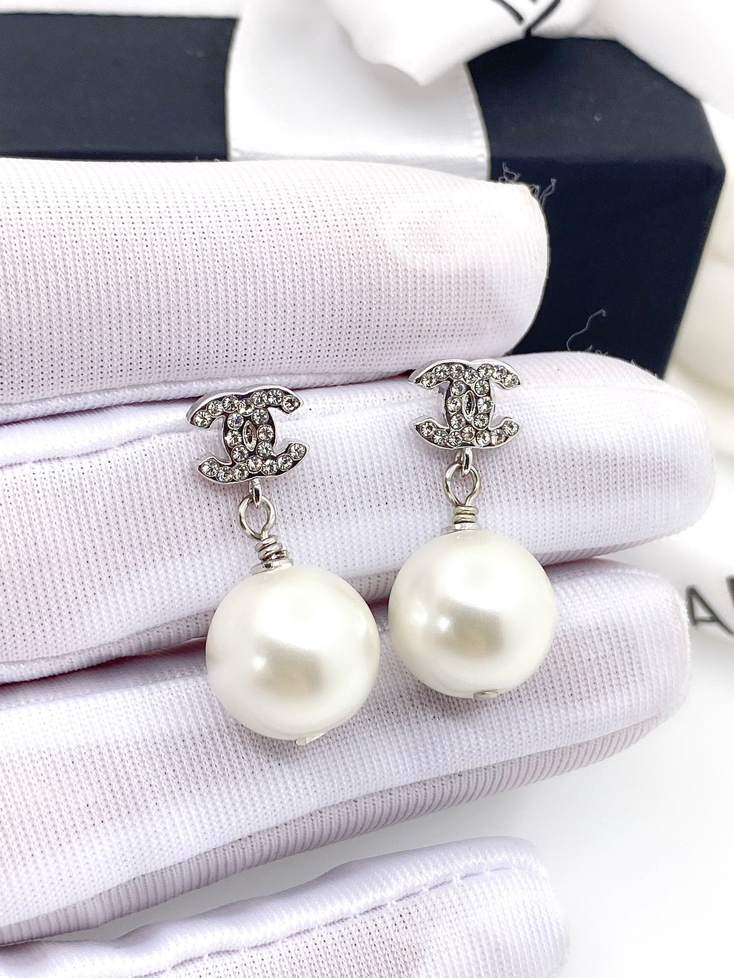 China Replica Chanel Earrings 18usd Only