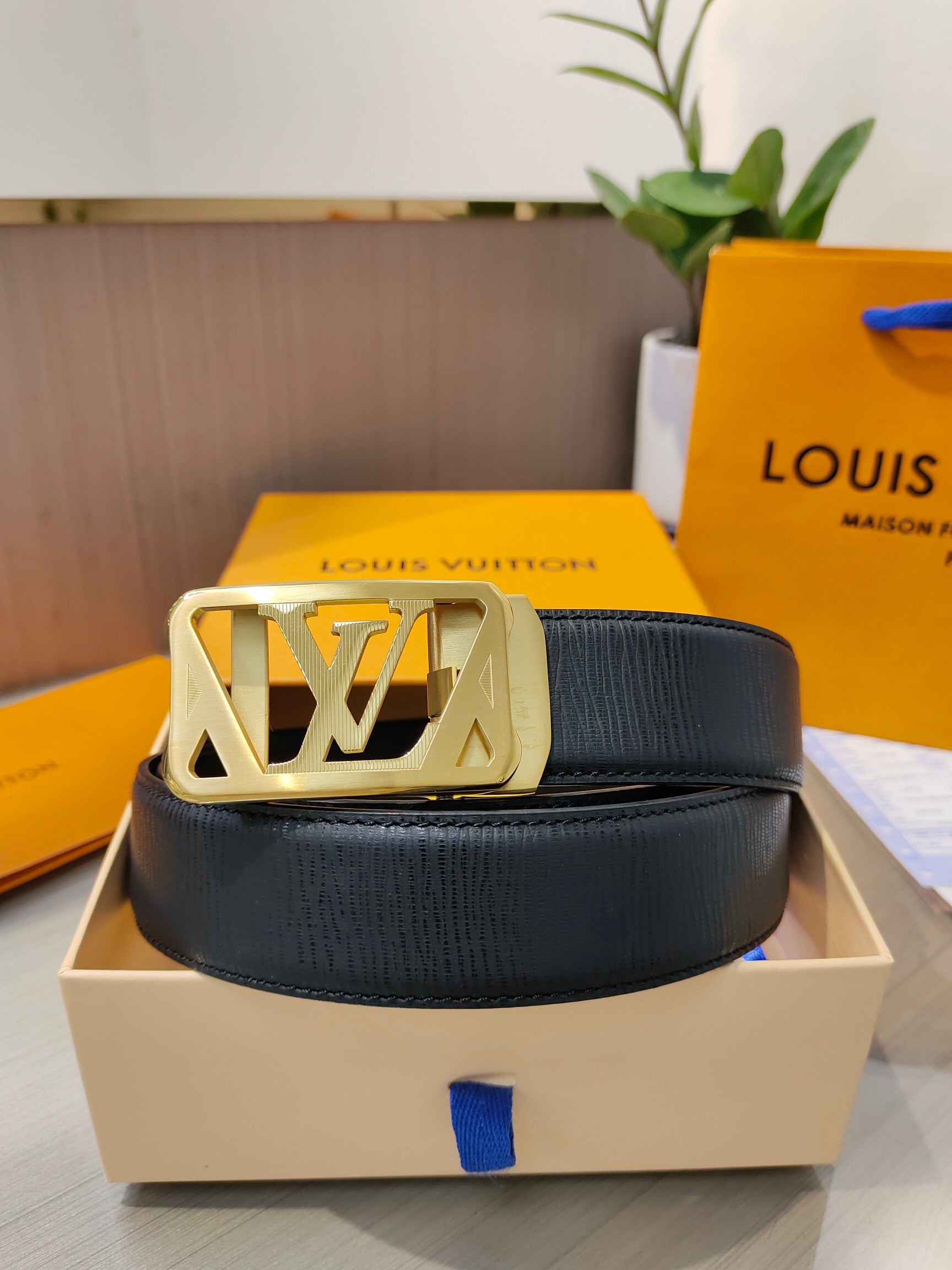 China Replica LV Belts 52usd Only