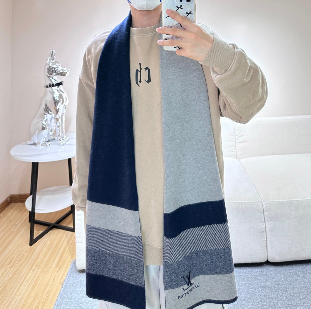 China Replica LV Scarf 44usd Only