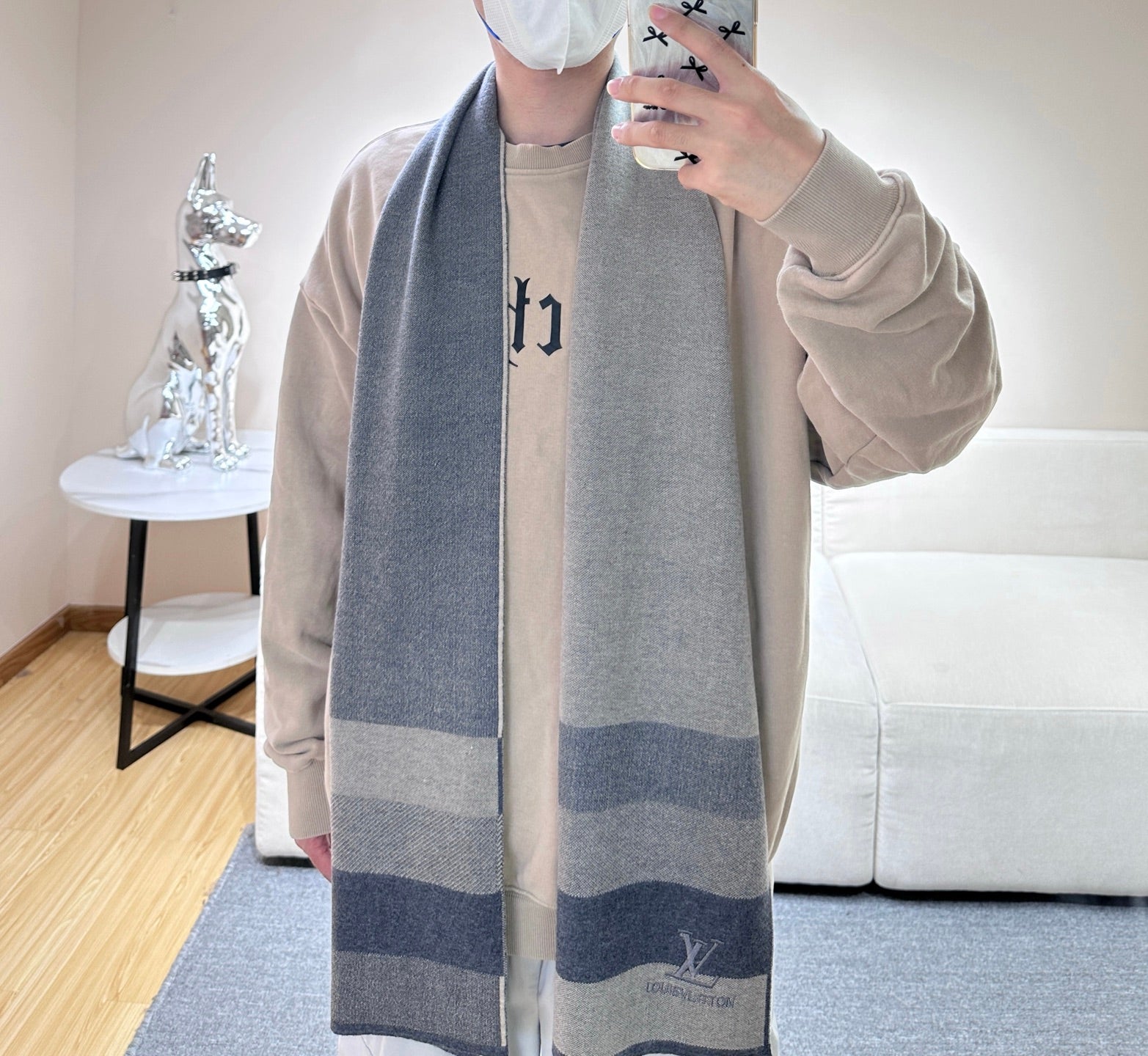 China Replica LV Scarf 44usd Only