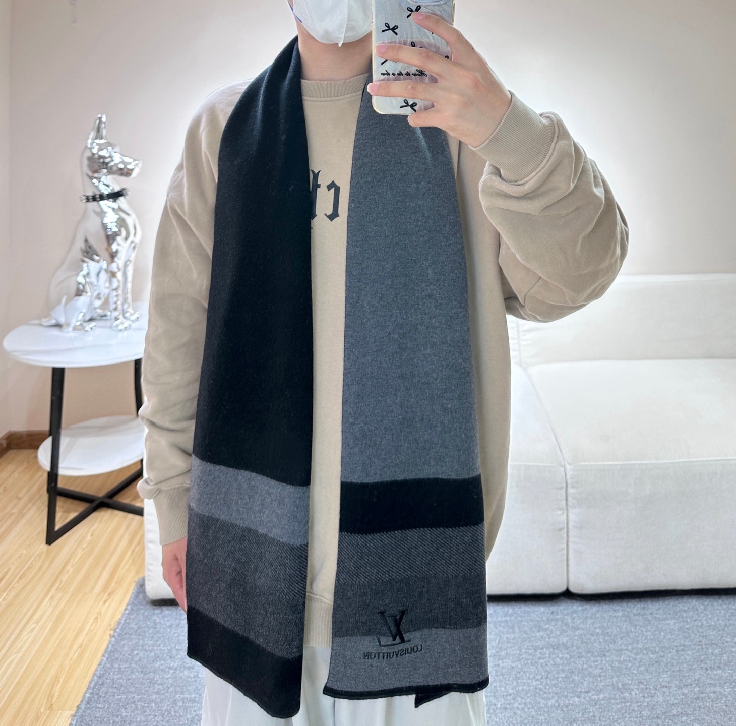 China Replica LV Scarf 44usd Only