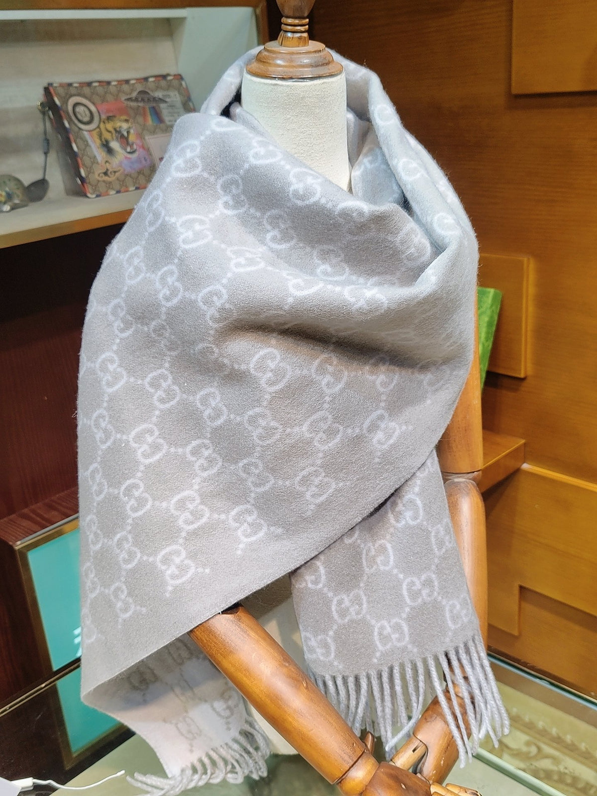 China Replica Gucci Scarf 50usd Only