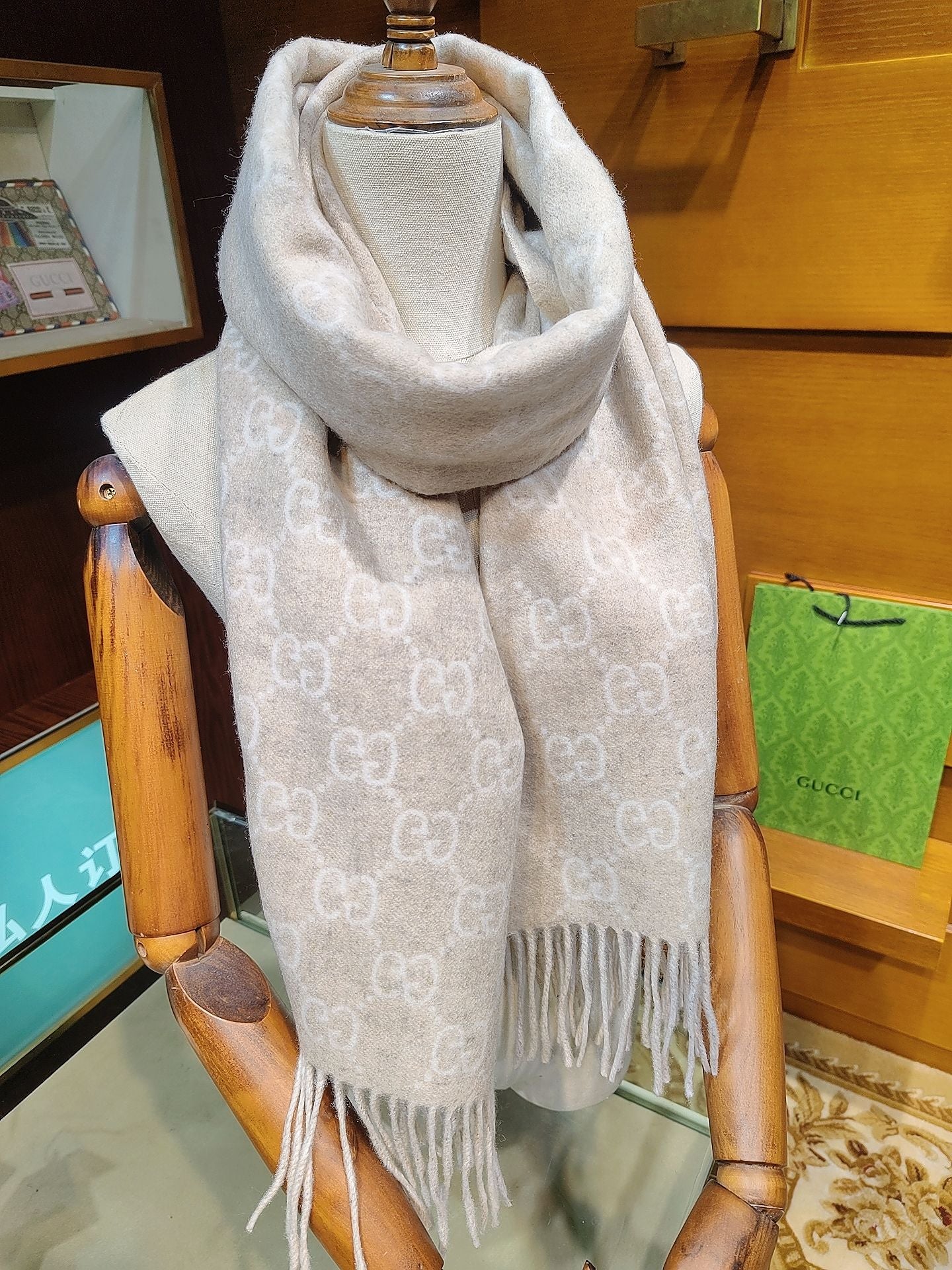 China Replica Gucci Scarf 50usd Only