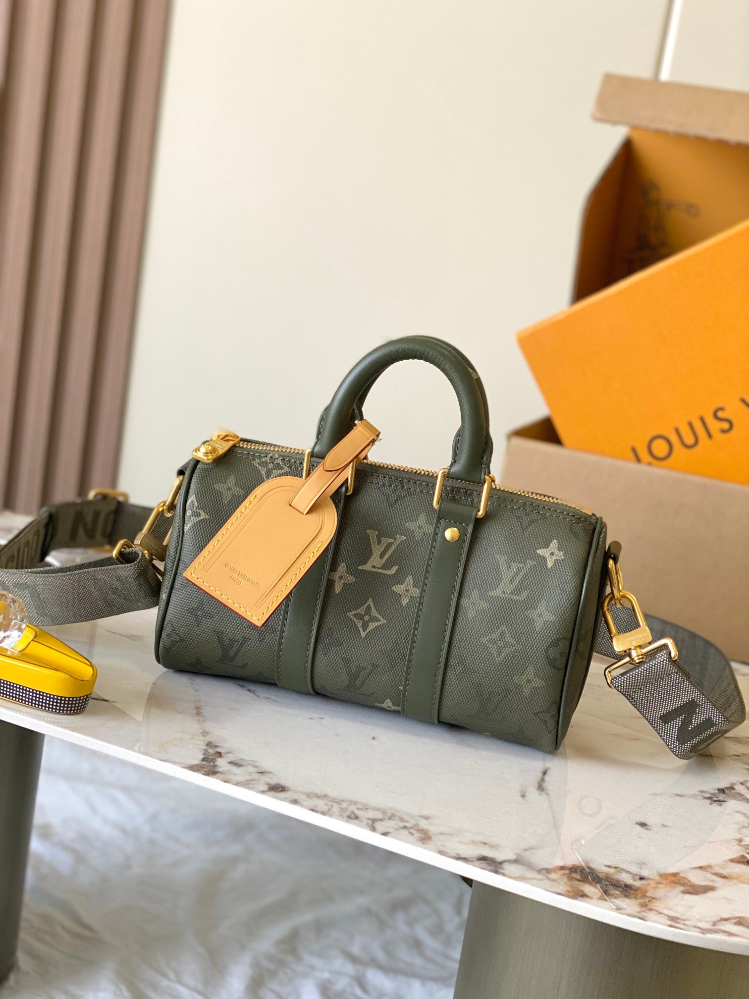 China Replica LV Handbags 255usd Only