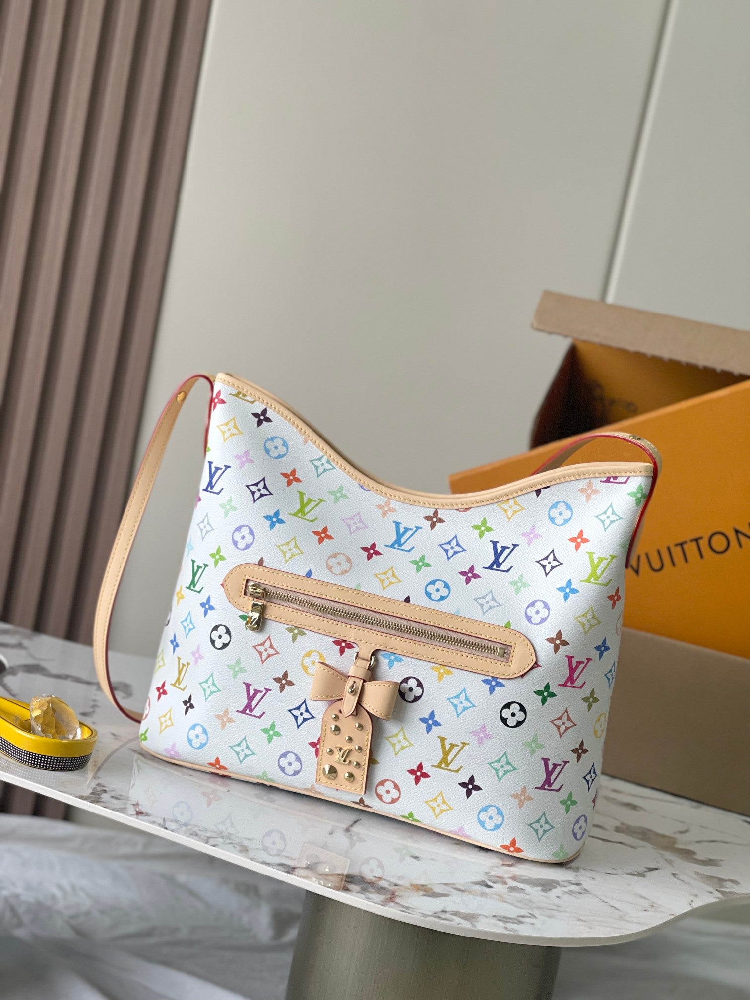 China Replica LV Handbags 267usd Only