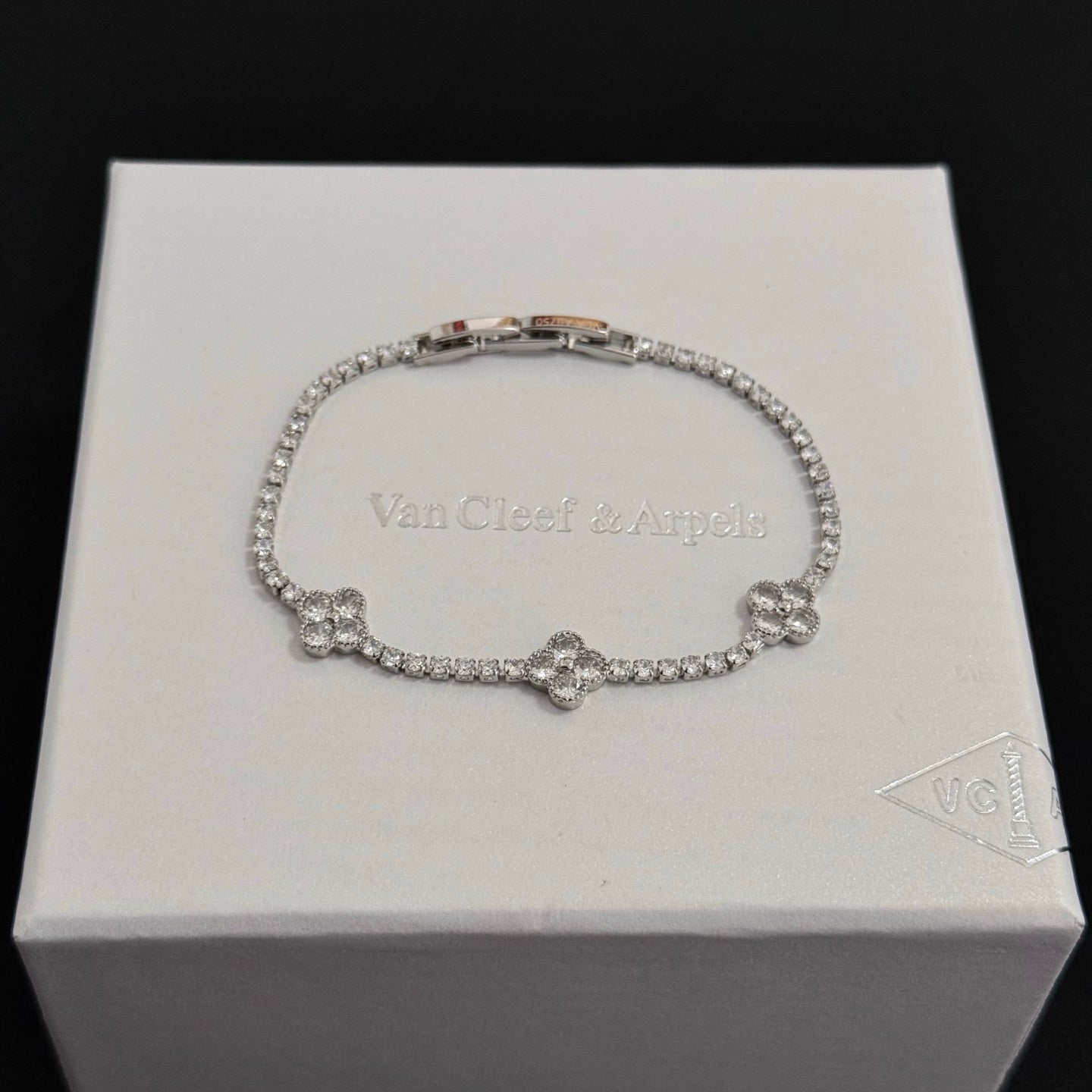 China Replica Van Cleef Arpels Bracelets 48usd Only