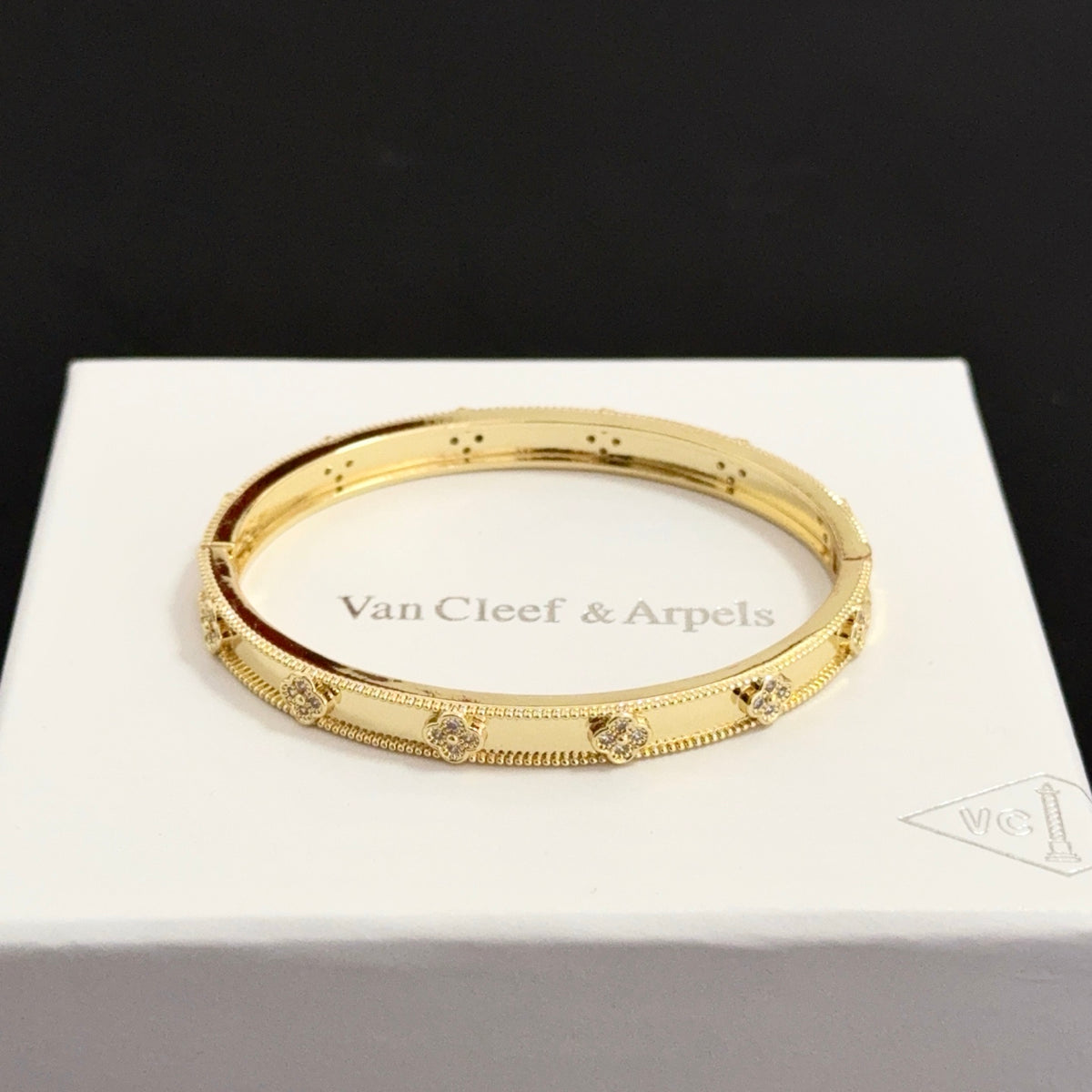 China Replica Van Cleef Arpels Bracelets 52usd Only