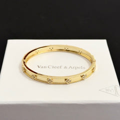 China Replica Van Cleef Arpels Bracelets 52usd Only
